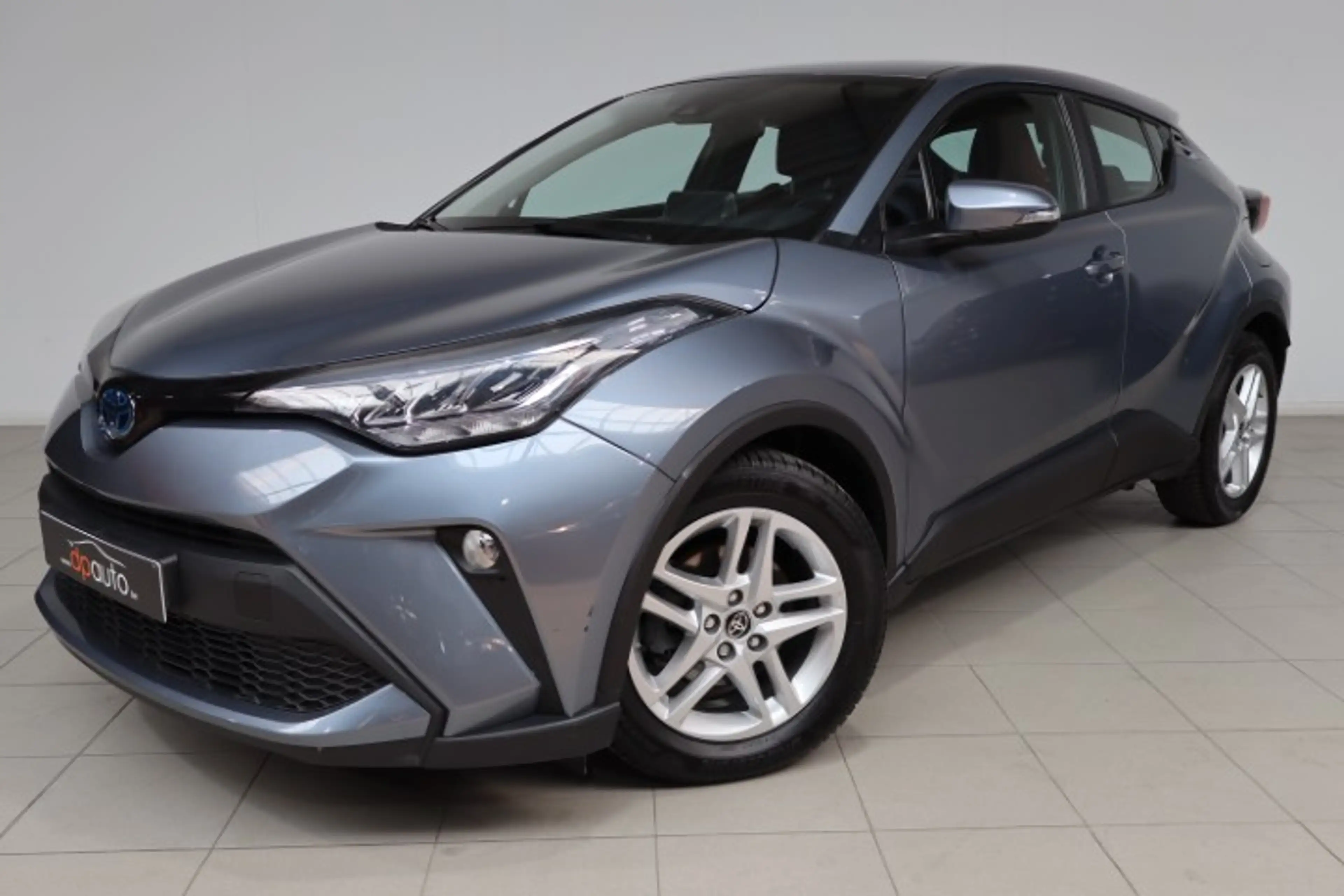 Toyota C-HR C-HR Hybrid 1.8i — photo 4