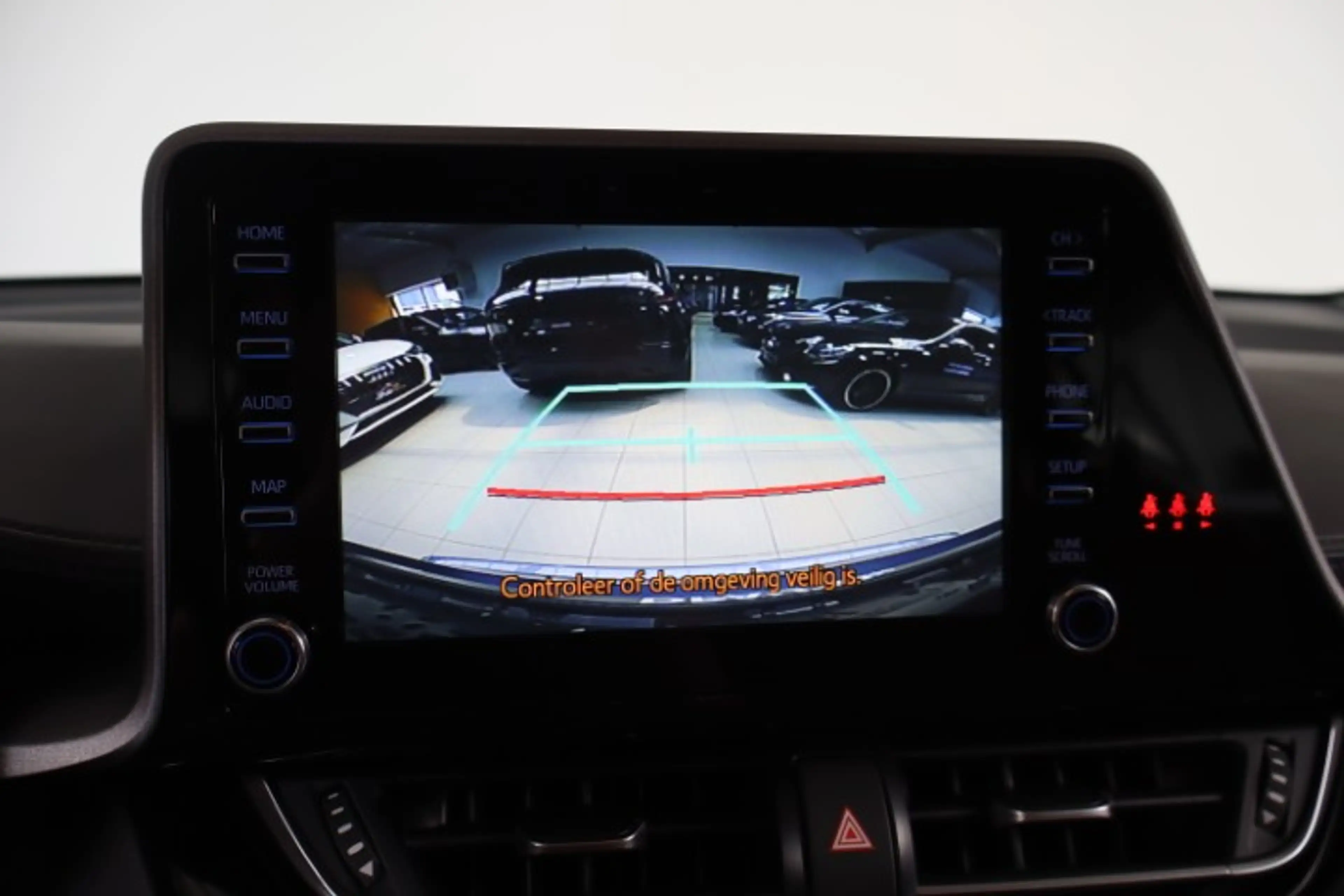 Toyota C-HR C-HR Hybrid 1.8i — photo 14