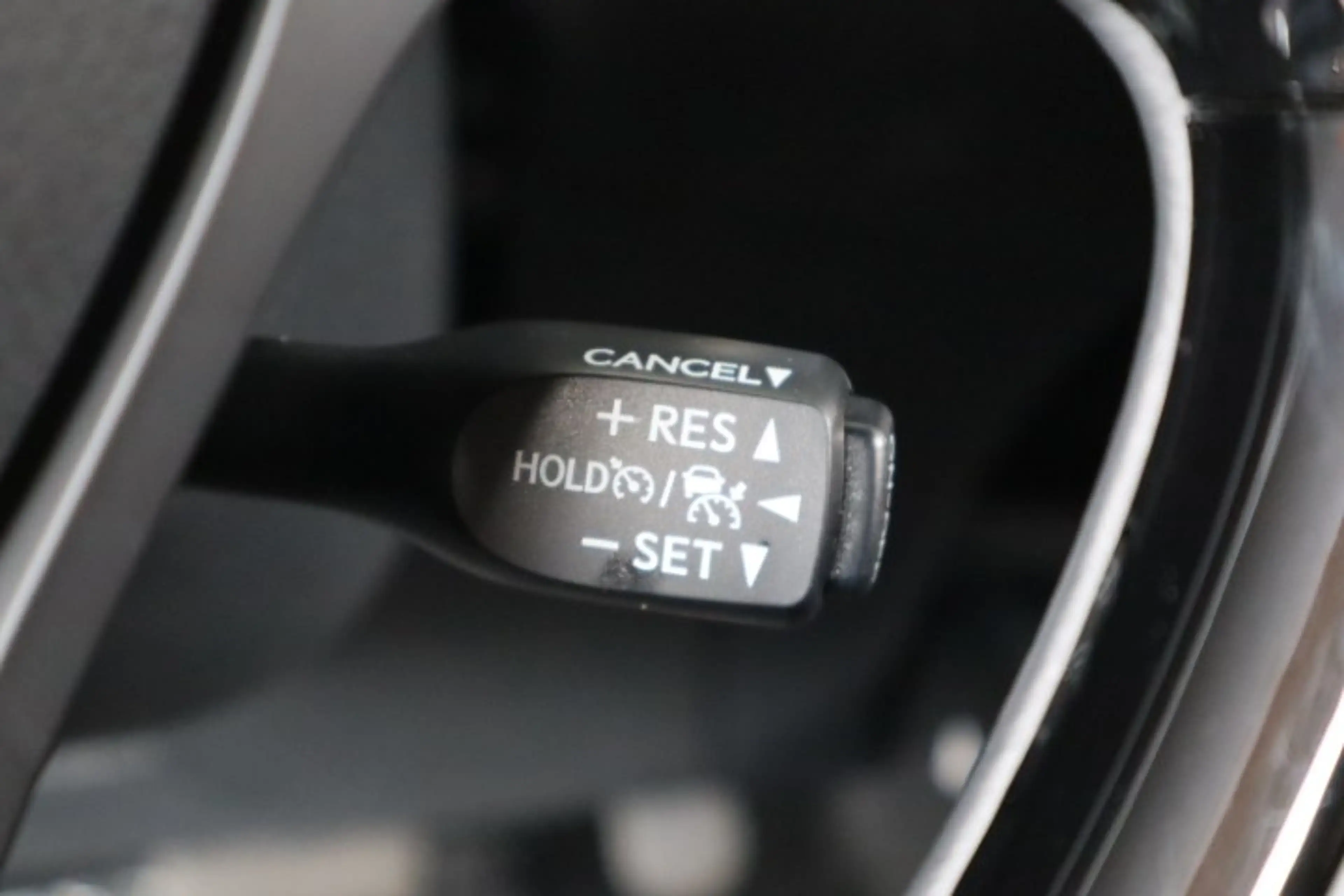 Toyota C-HR C-HR Hybrid 1.8i — photo 15