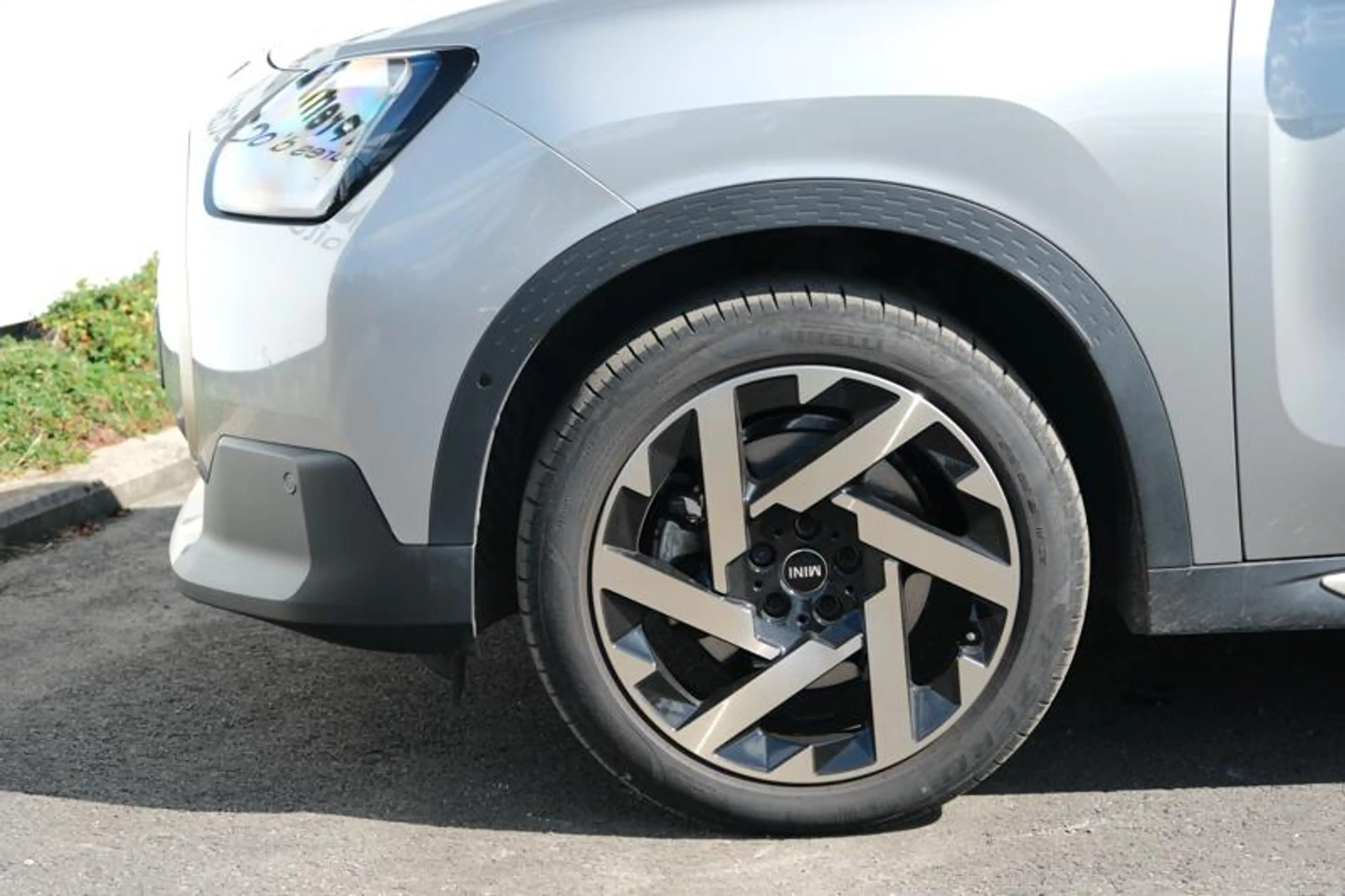 MINI Countryman C Mild Hybrid 48V  Favoured Trim Pack L — photo 8