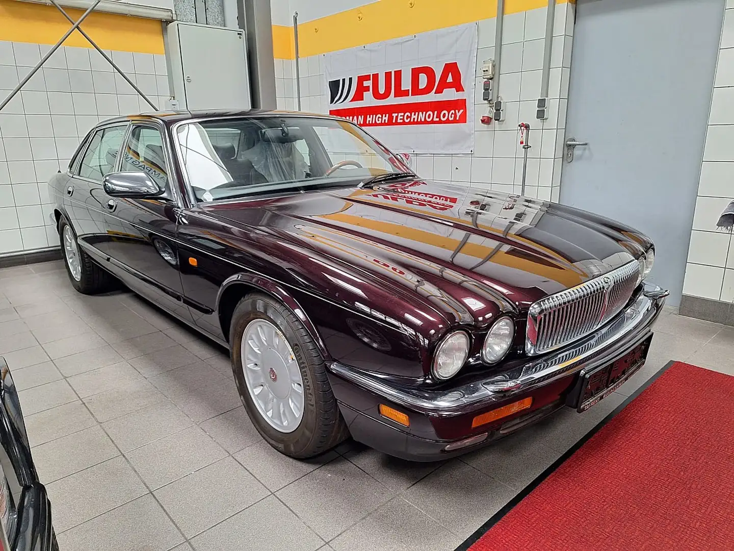 Jaguar Daimler Double Six Aut. Promi Vorbesitzer! Rot - 2