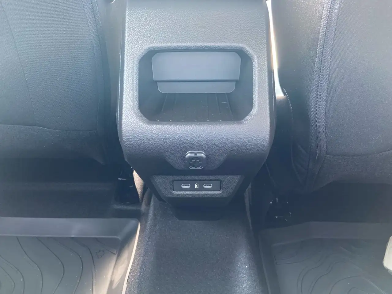 Dacia Duster — photo 25