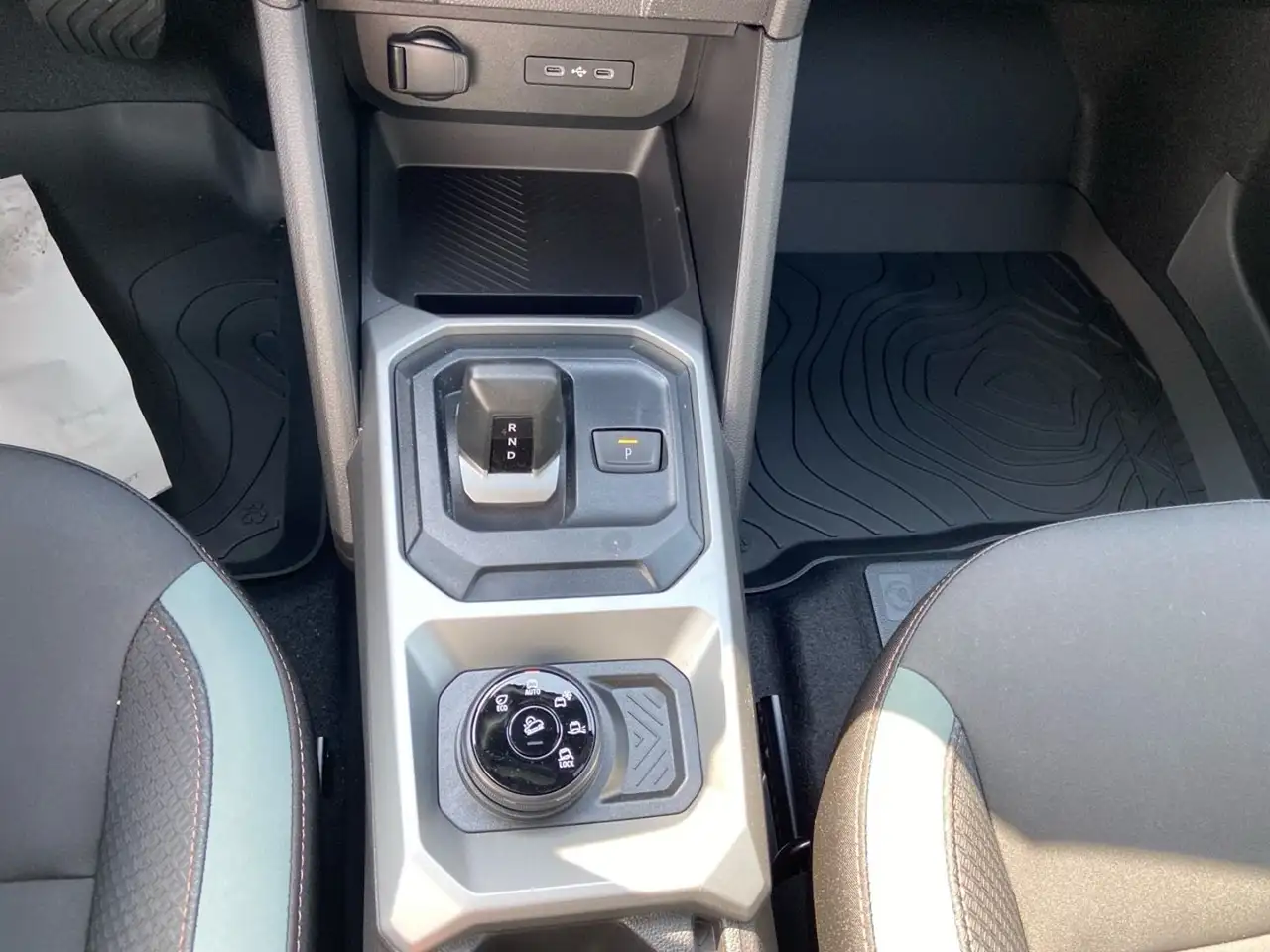 Dacia Duster — photo 27
