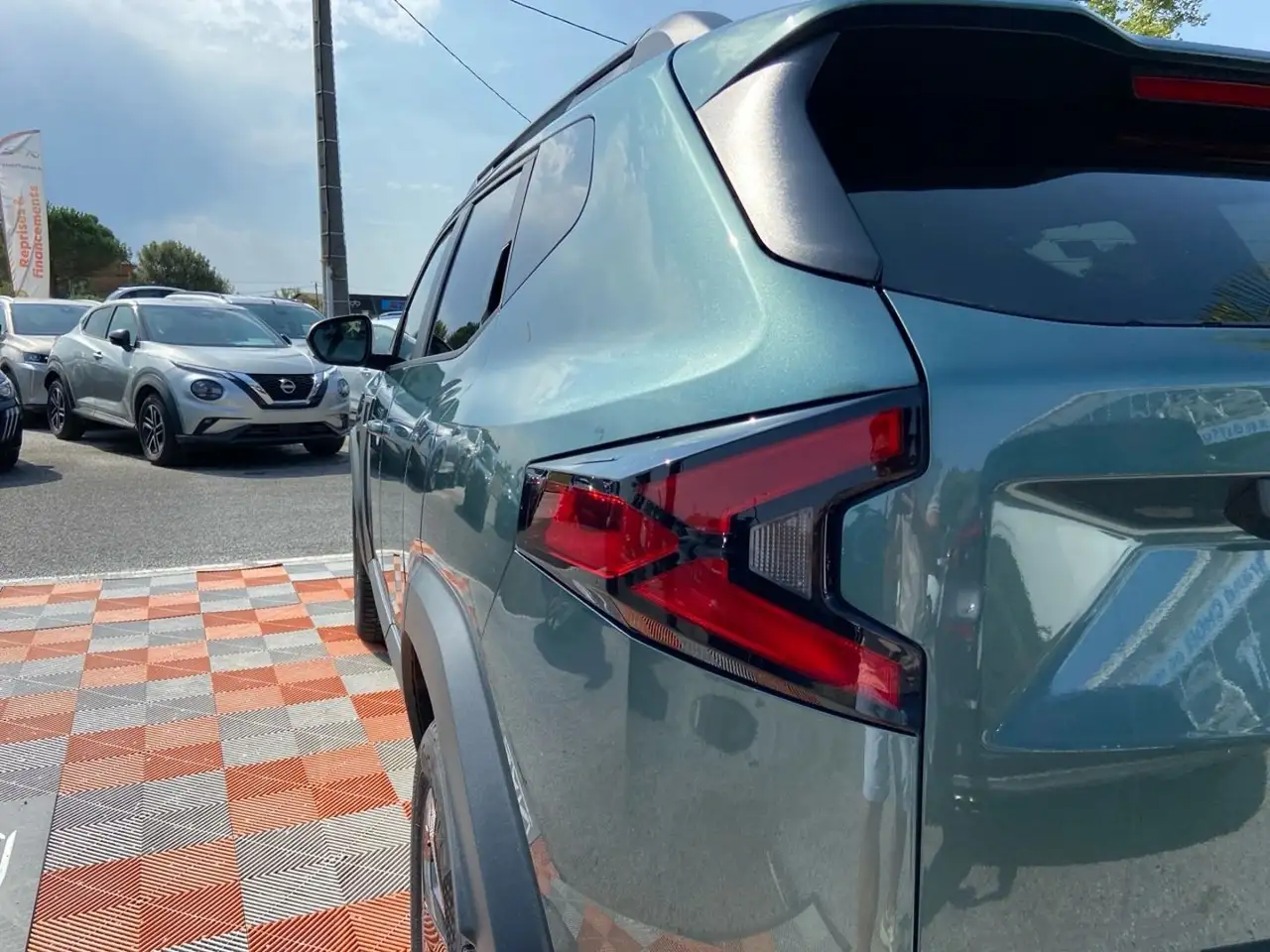 Dacia Duster — photo 11