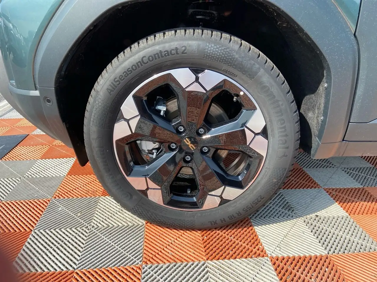 Dacia Duster — photo 18