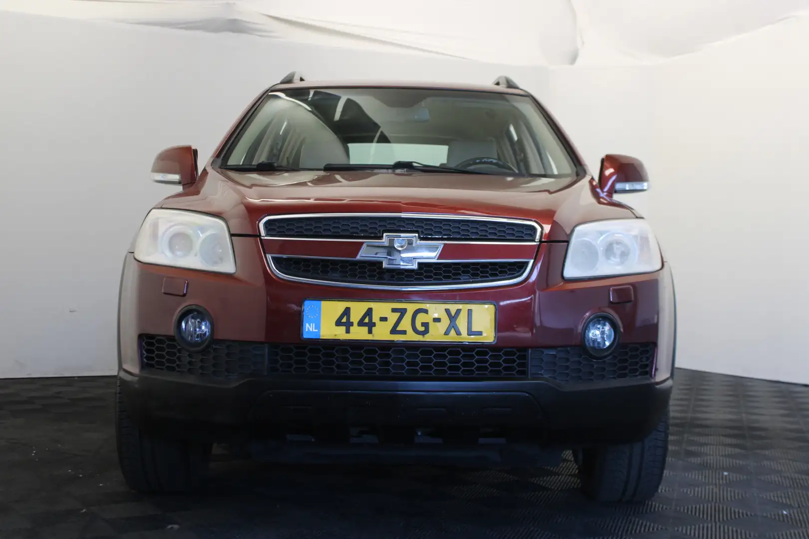 Chevrolet Captiva 3.2i Executive 7 persoons Rosso - 2