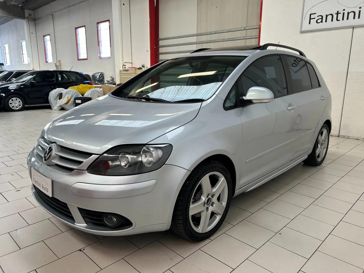Volkswagen Golf Plus Comfortline 1.6-Ok Neopatent-Dettagli in Bio Argento - 2
