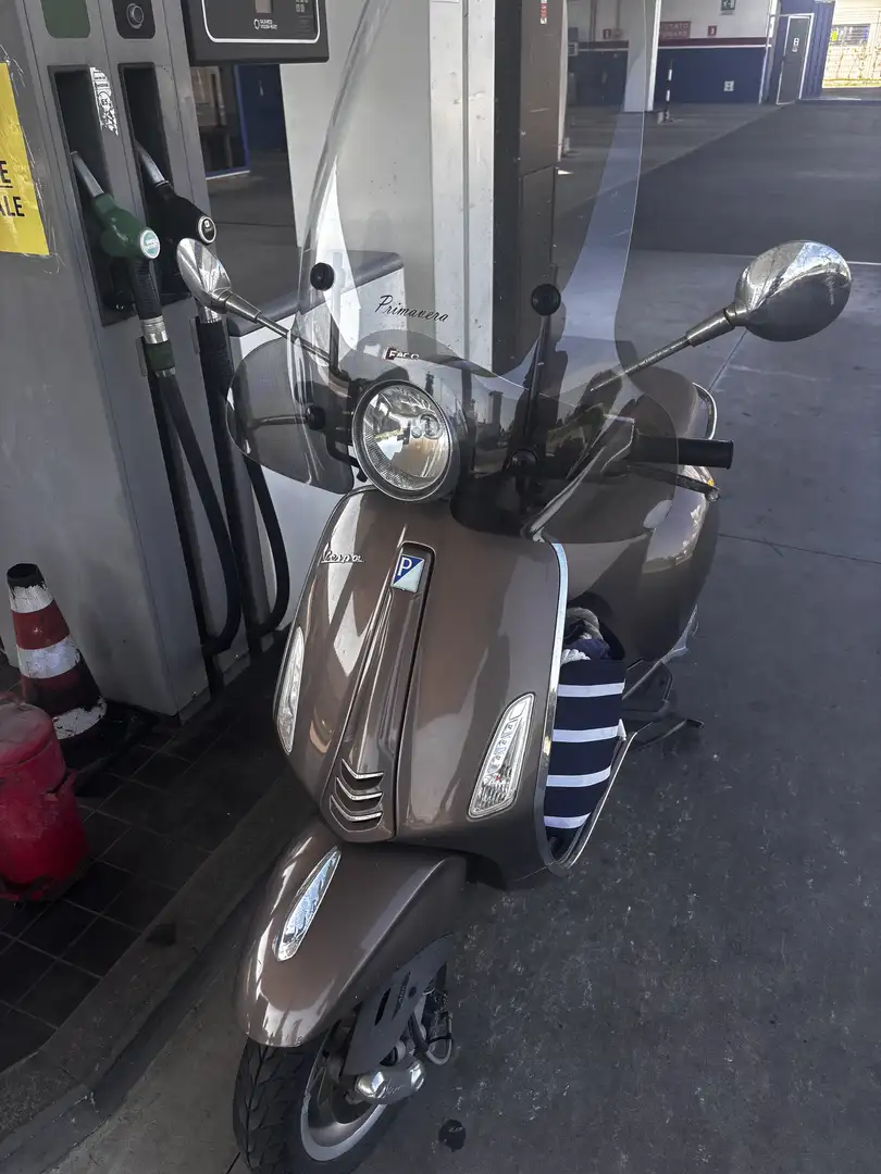 Piaggio Primavera vespa primavera 150 del 2015 - 1