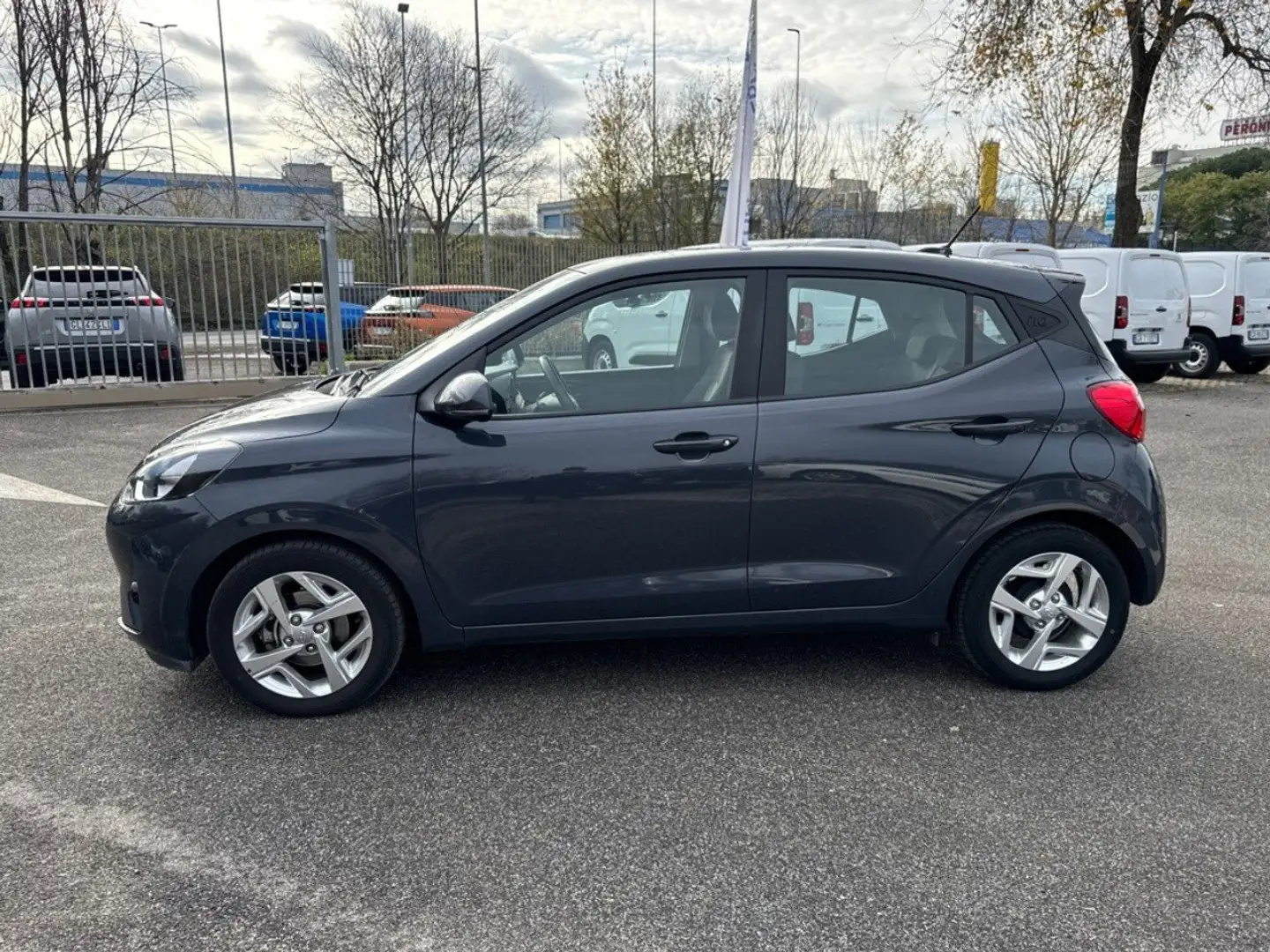 Hyundai i10 1.0 MPI Tech Grigio - 2