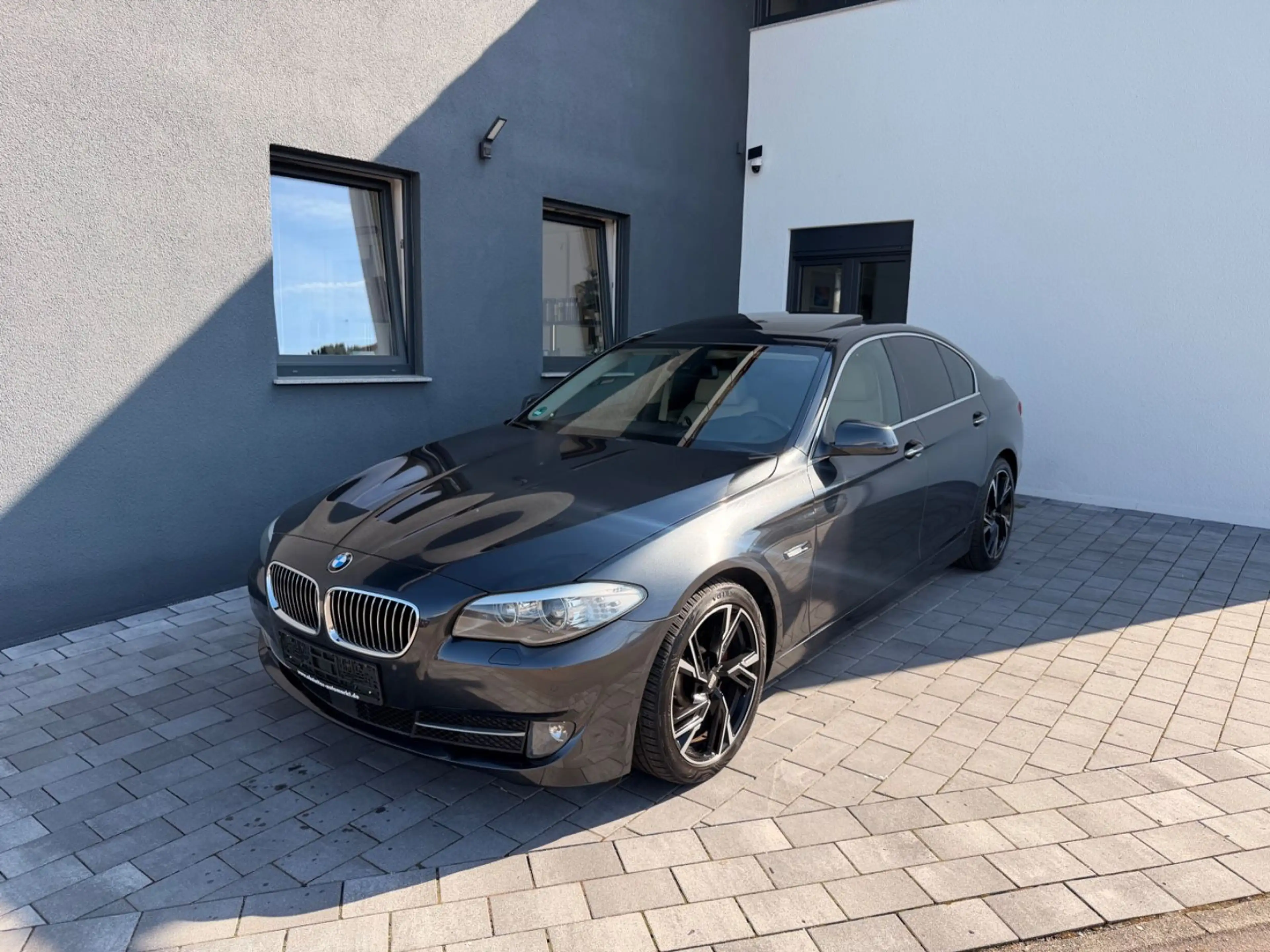 BMW 528 5 Limousine 528 i Automatik 3.0Liter