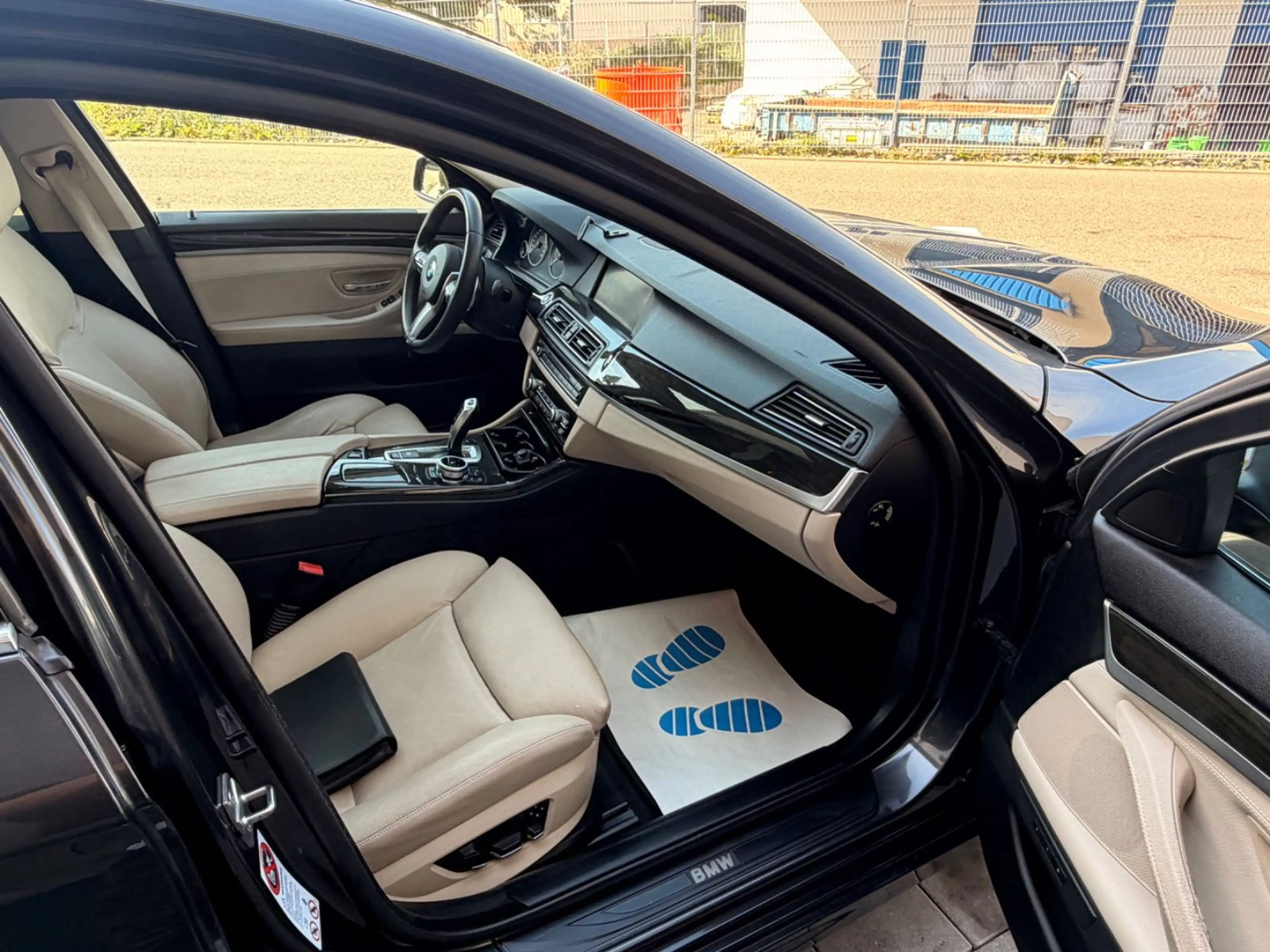 BMW 528 5 Limousine 528 i Automatik 3.0Liter — photo 12