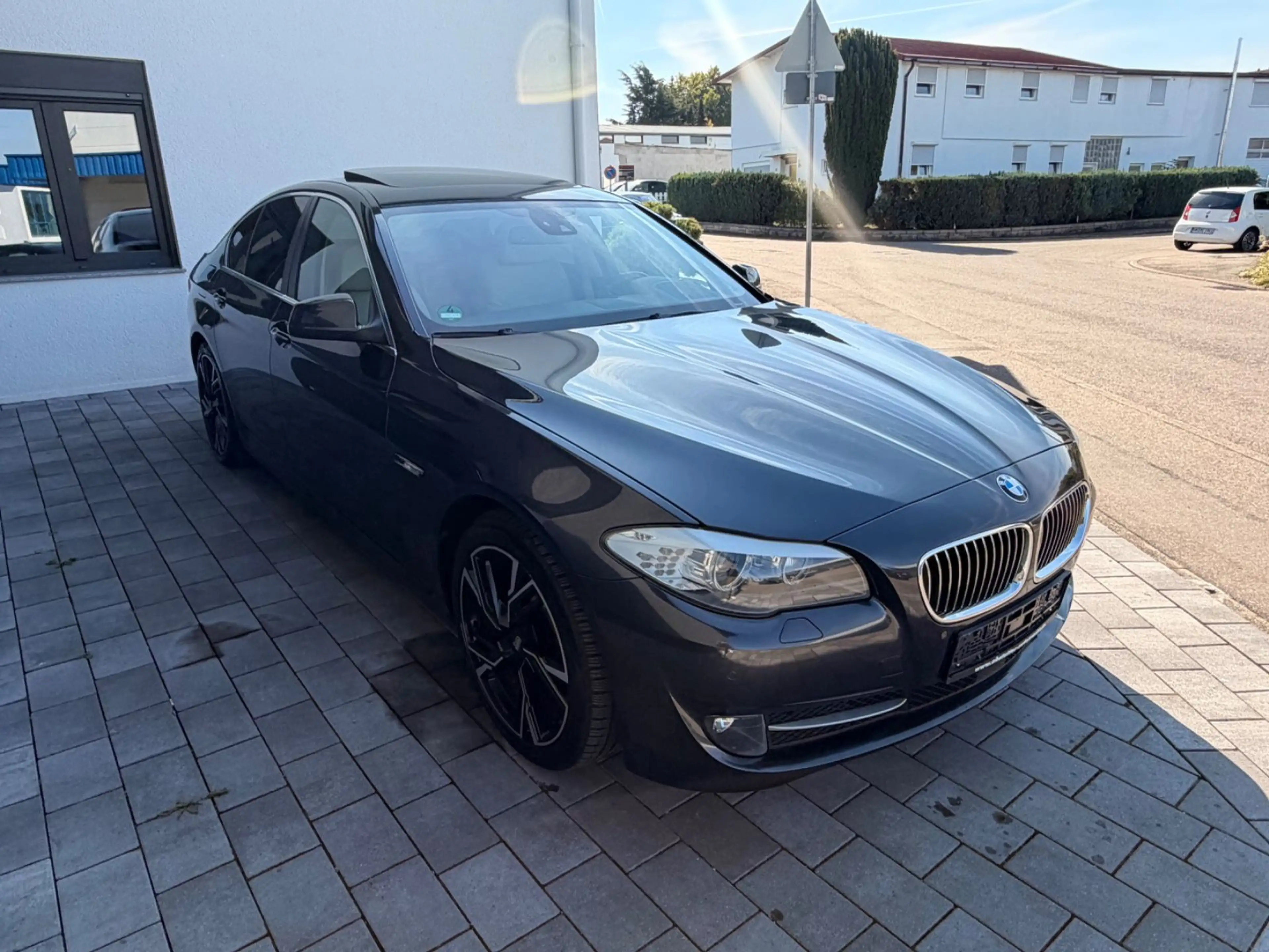 BMW 528 5 Limousine 528 i Automatik 3.0Liter — photo 3
