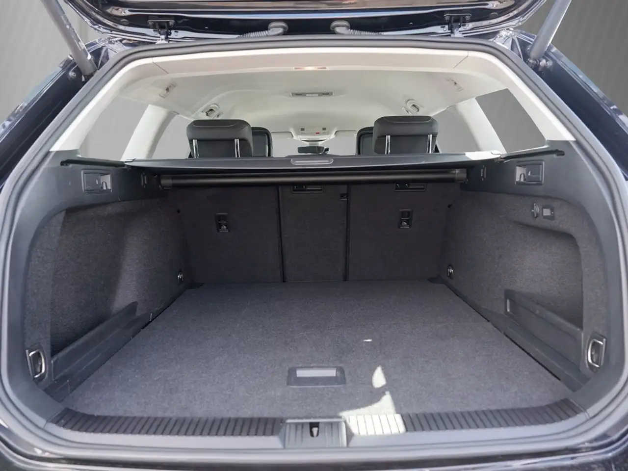 Volkswagen Passat TDI DSG Business /MatrixLED/AHK, миниатюра 8