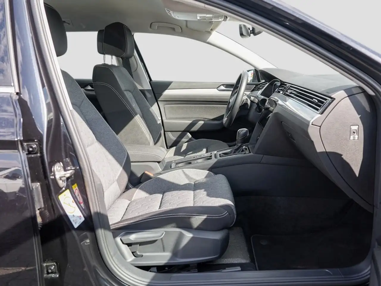 Volkswagen Passat TDI DSG Business /MatrixLED/AHK, миниатюра 10