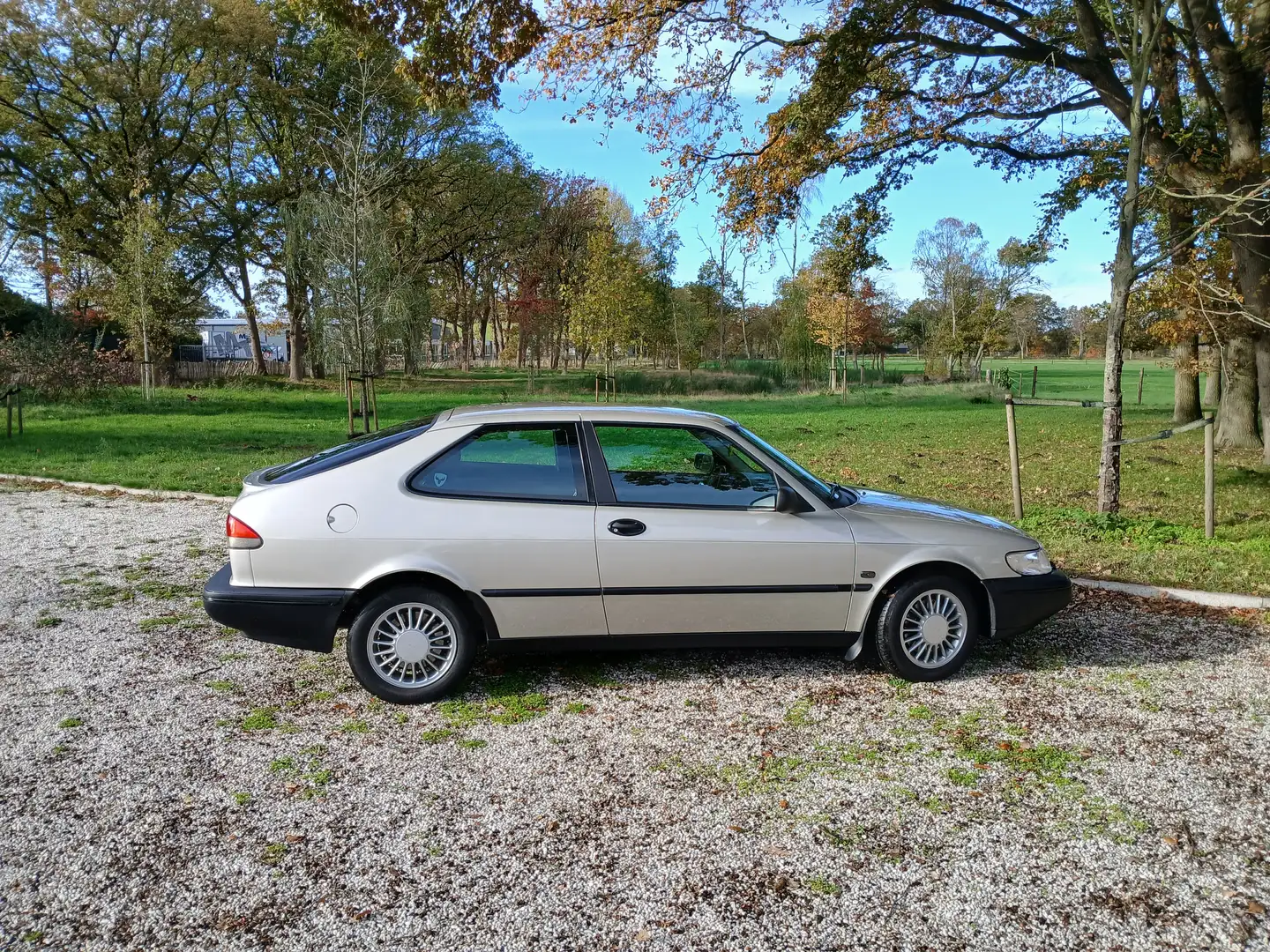 Saab 900 900 2.0 S Talladega Srebrny - 2
