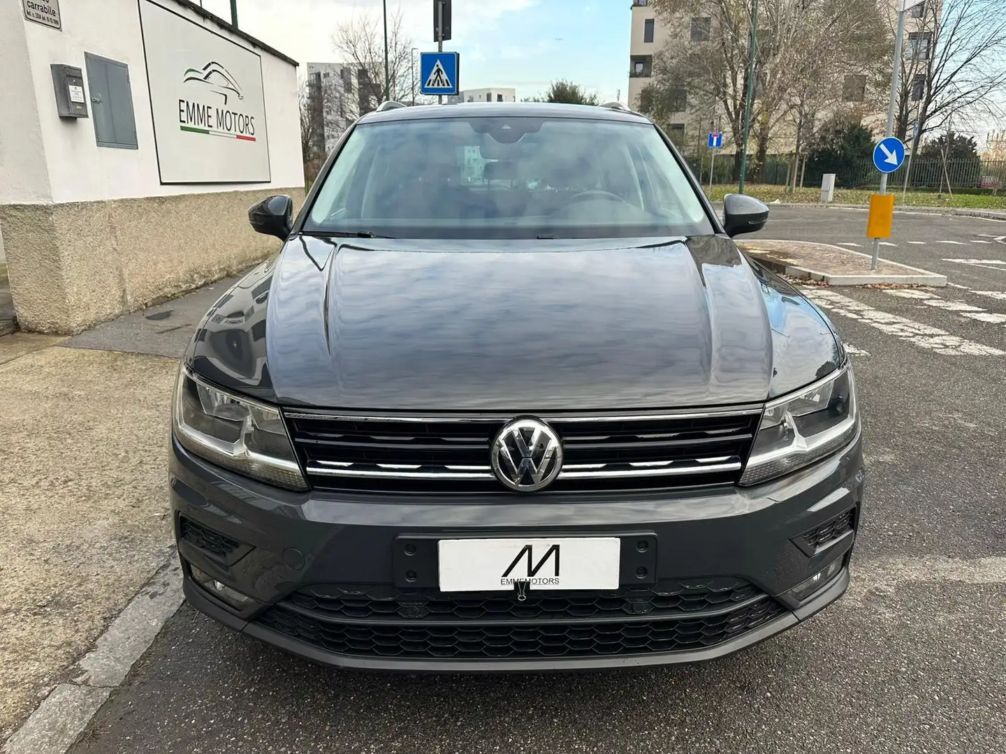Volkswagen Tiguan 2.0 tdi Business 150cv dsg - AUT/NAVI/PDC Negro - 2