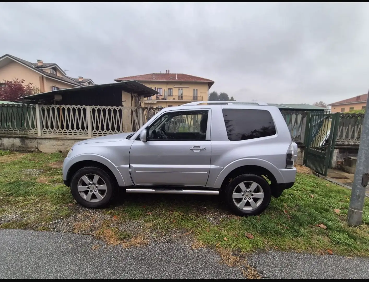 Mitsubishi Pajero Pajero IV 2007 3p 3.2 CR Invite Grigio - 2