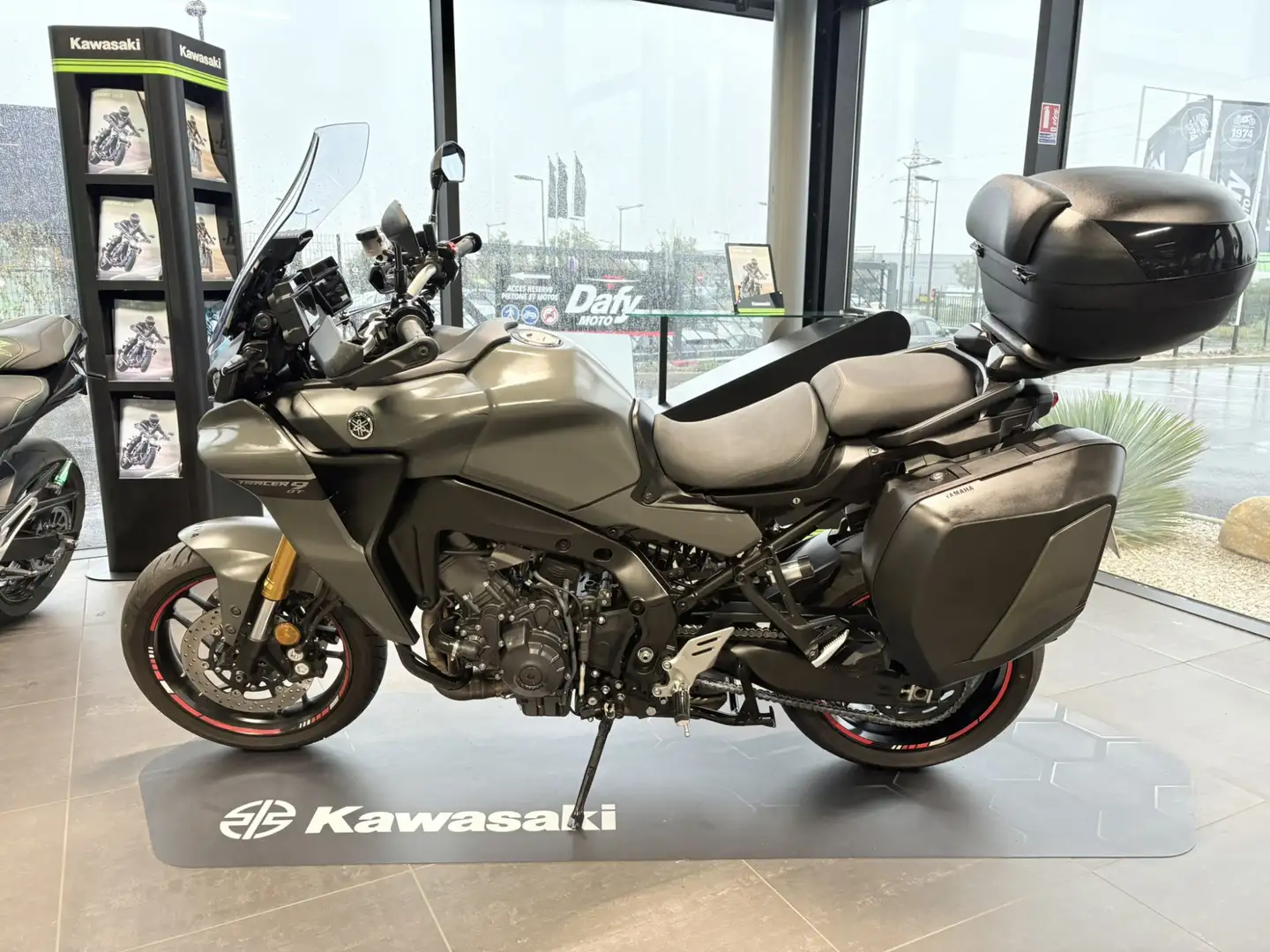 Yamaha MT-09 Gris - 2