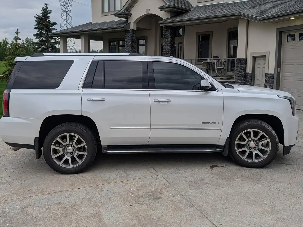 GMC Yukon снимка GMC Yukon
