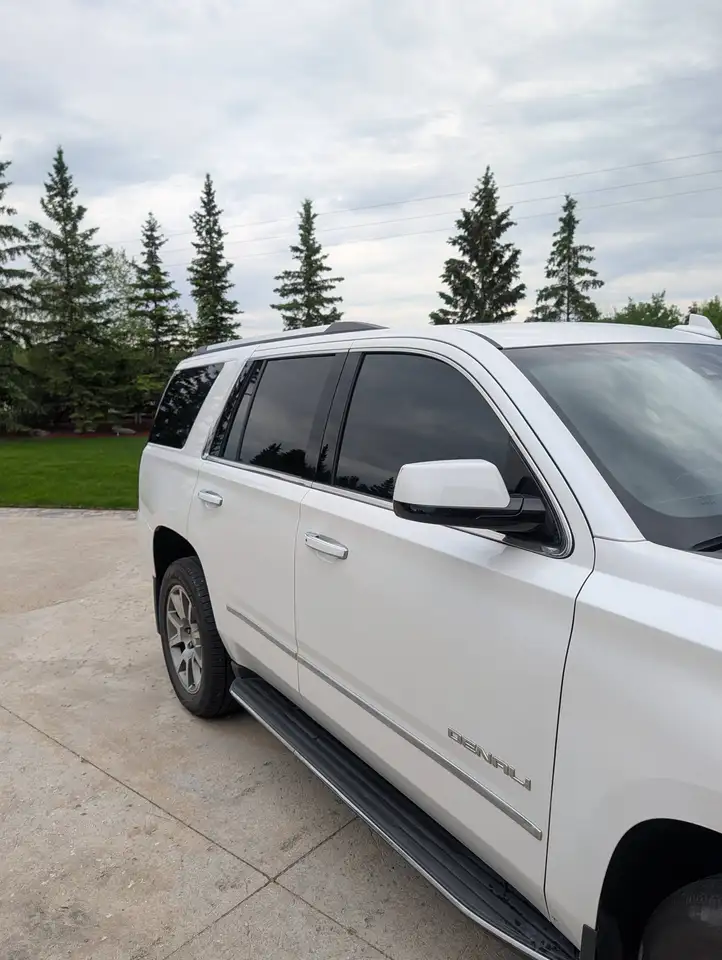 GMC Yukon снимка GMC Yukon