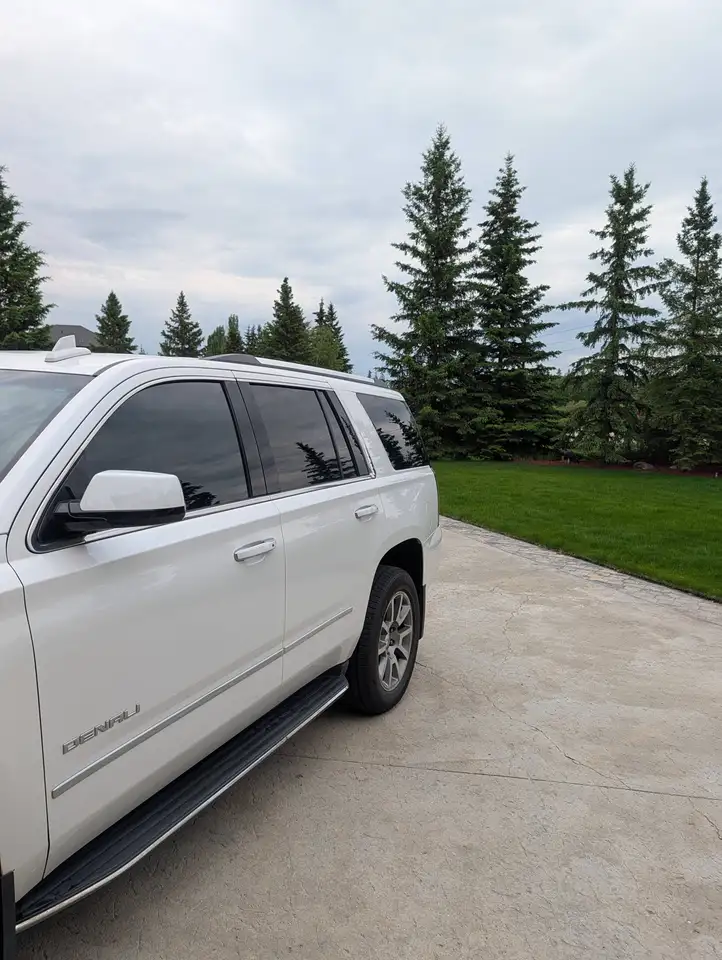 GMC Yukon снимка GMC Yukon