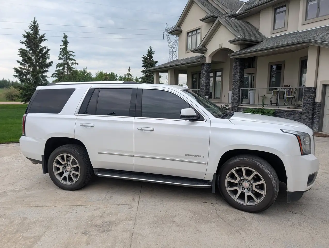 GMC Yukon снимка GMC Yukon