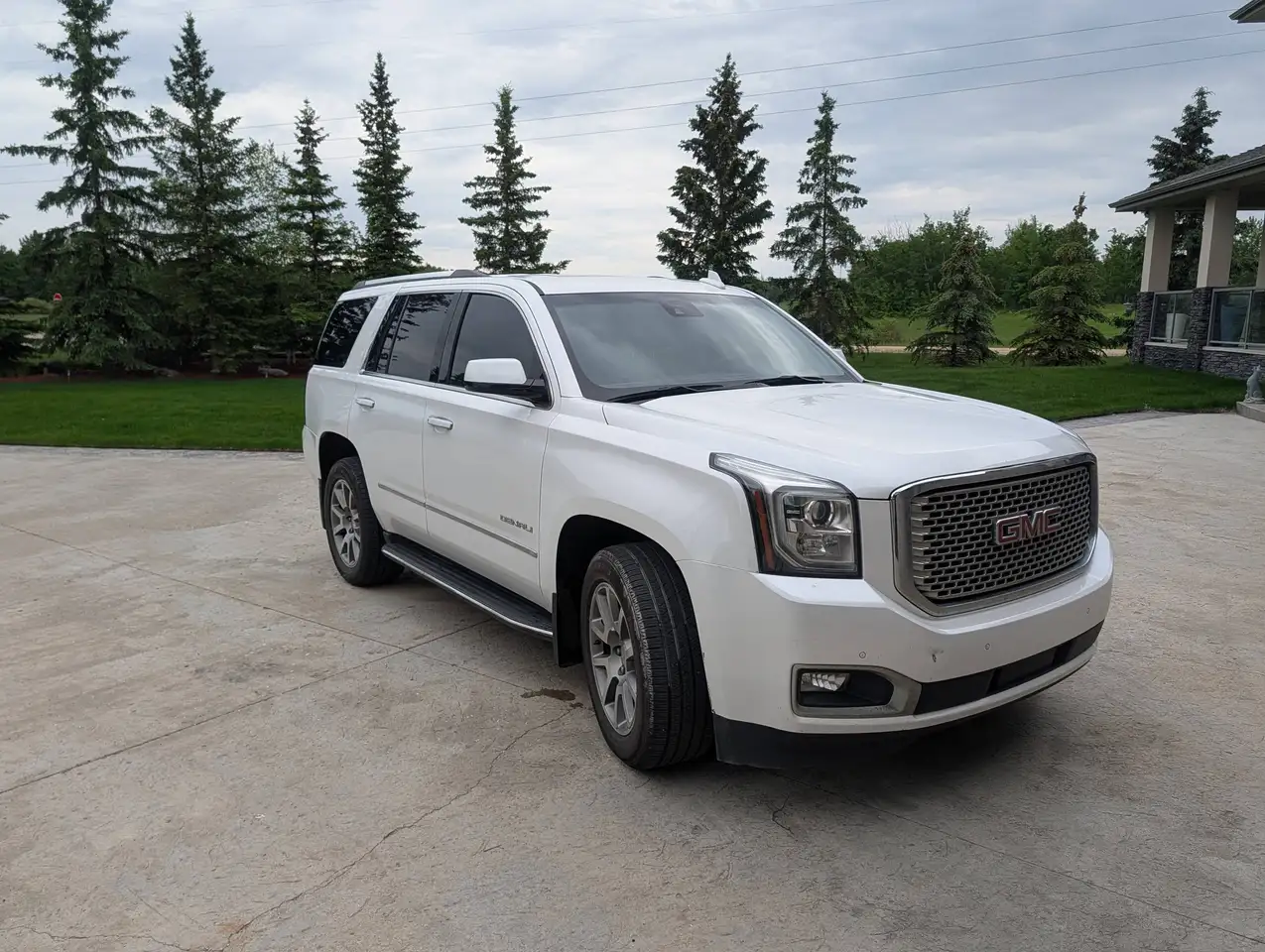 GMC Yukon снимка GMC Yukon