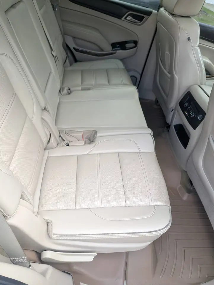 GMC Yukon снимка GMC Yukon