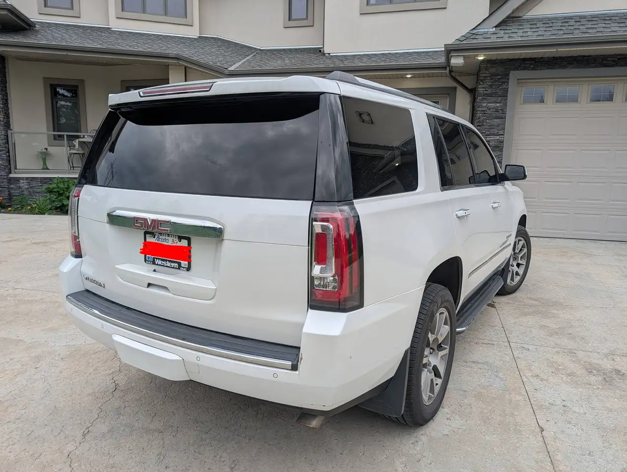 GMC Yukon снимка GMC Yukon
