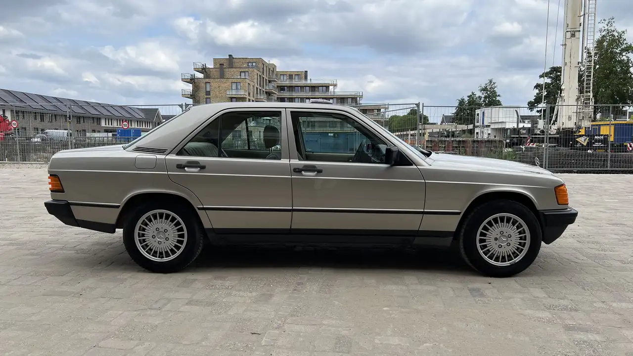 Mercedes-Benz A 190 2.0, foto 5