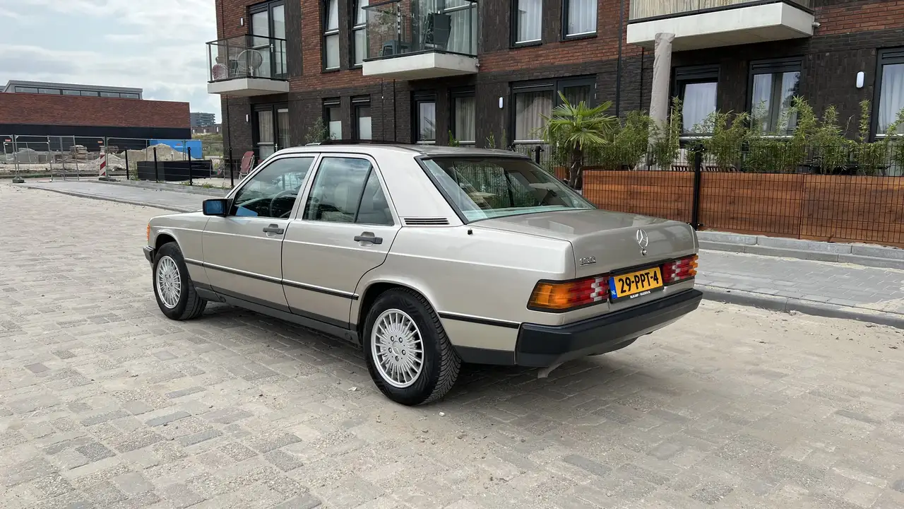 Mercedes-Benz A 190 2.0, foto 3