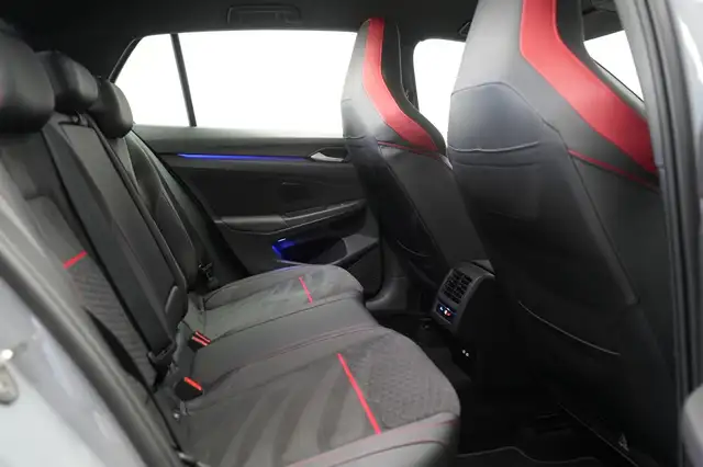 Volkswagen Golf view 9