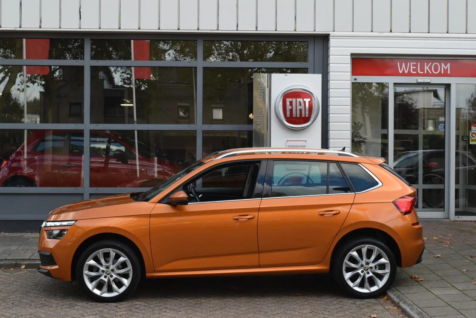 Skoda Kamiq 1.0 TSI Bus.Edition|VOL!|Gar. t/m 02-28! Oranje - 2