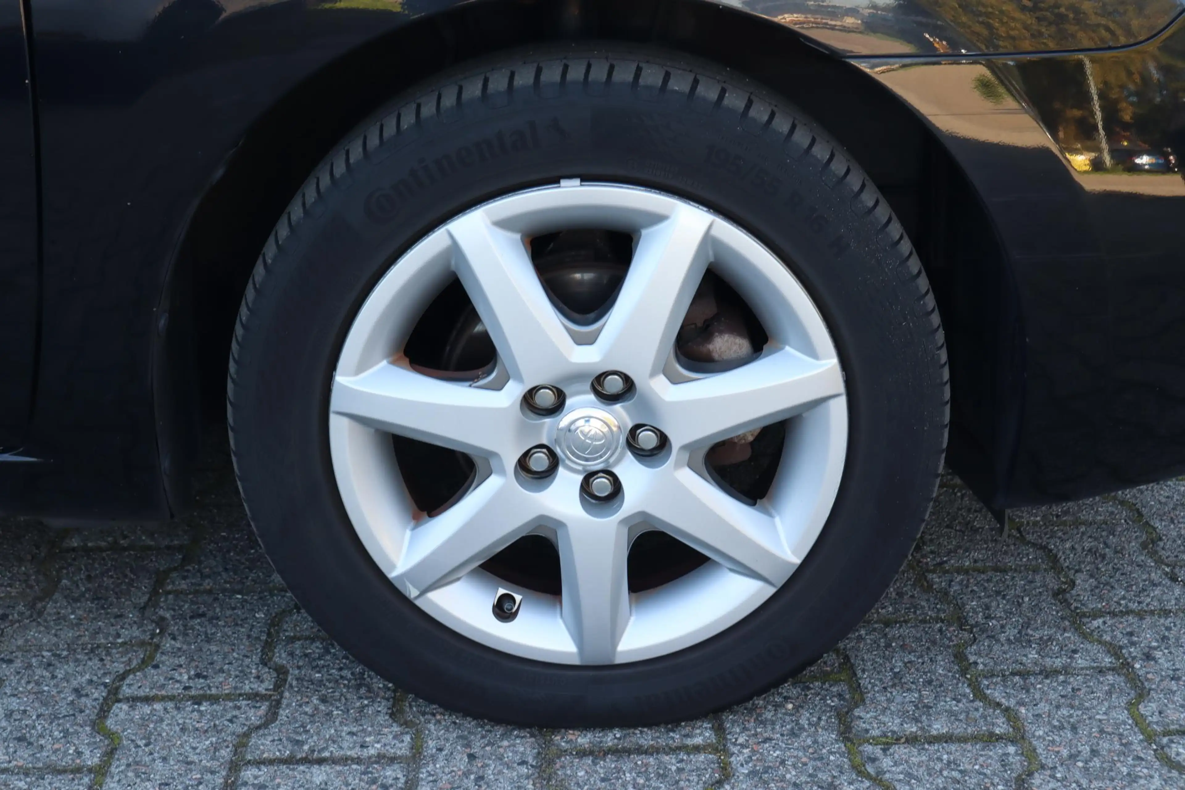 Toyota Prius 1.5 VVT-i Tech Edition | Navigatie | Camera | Crui — photo 17