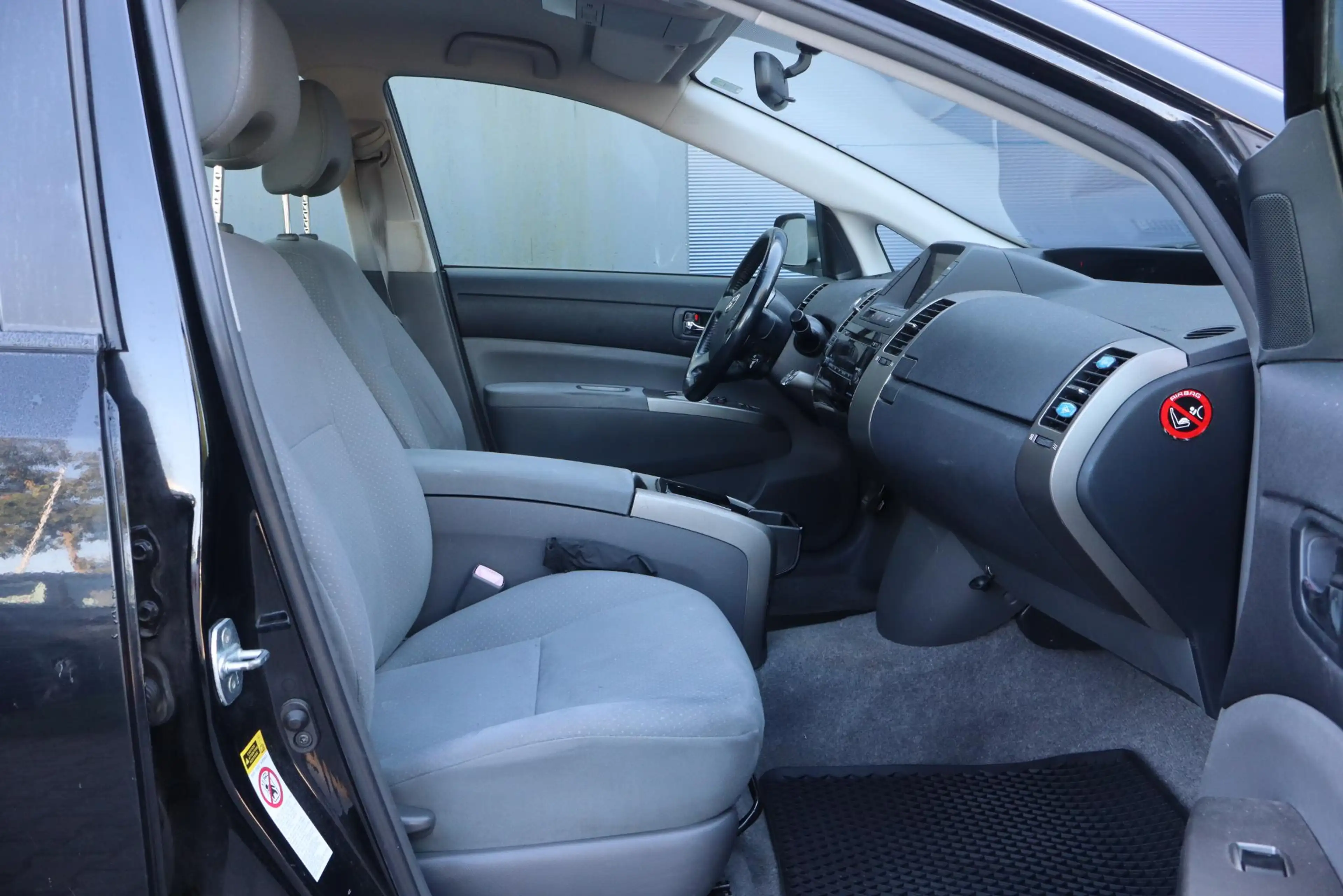 Toyota Prius 1.5 VVT-i Tech Edition | Navigatie | Camera | Crui — photo 3