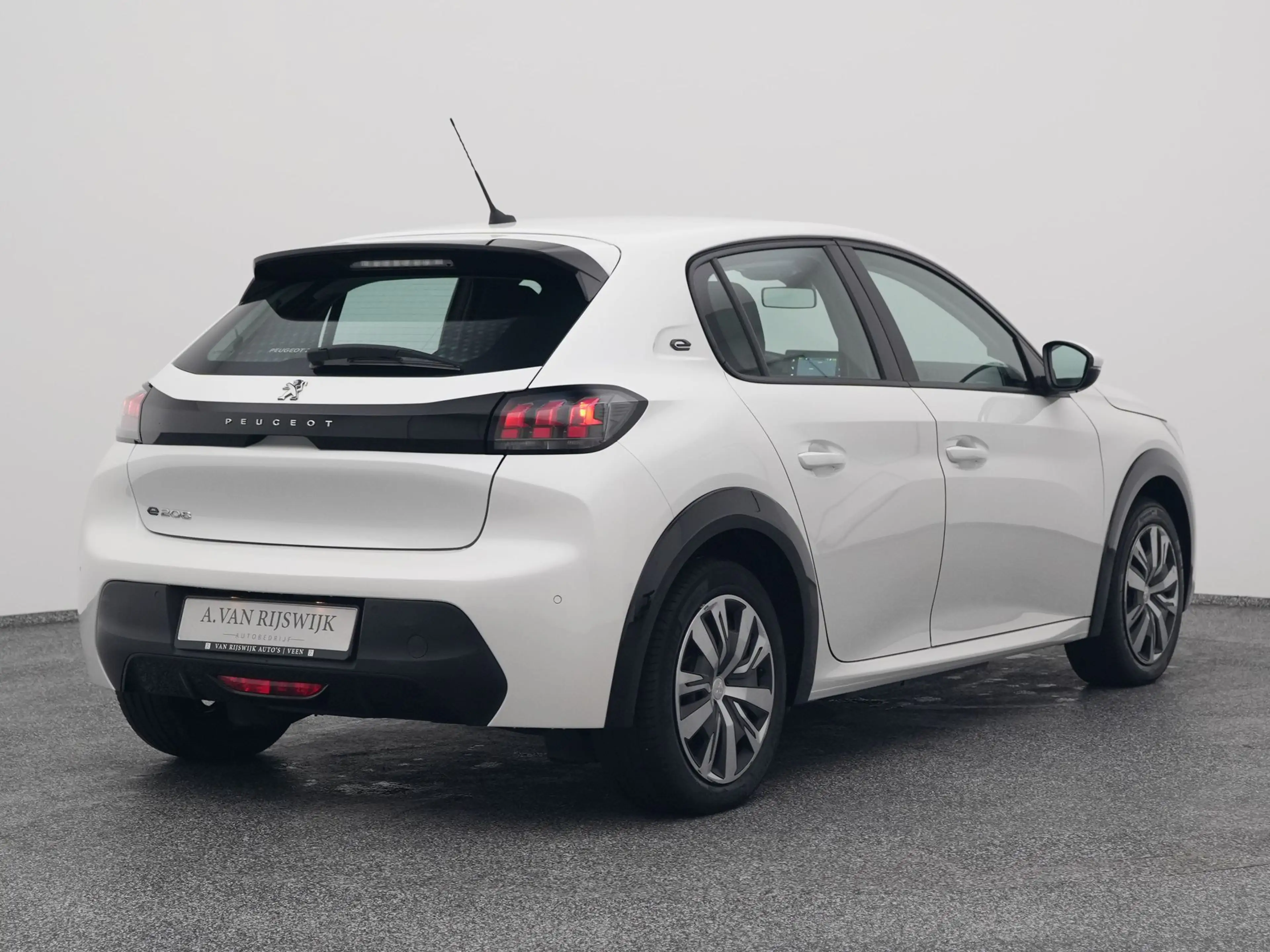 Peugeot e-208 EV  Active 50 kWh | NAVI | CARPLAY — photo 7