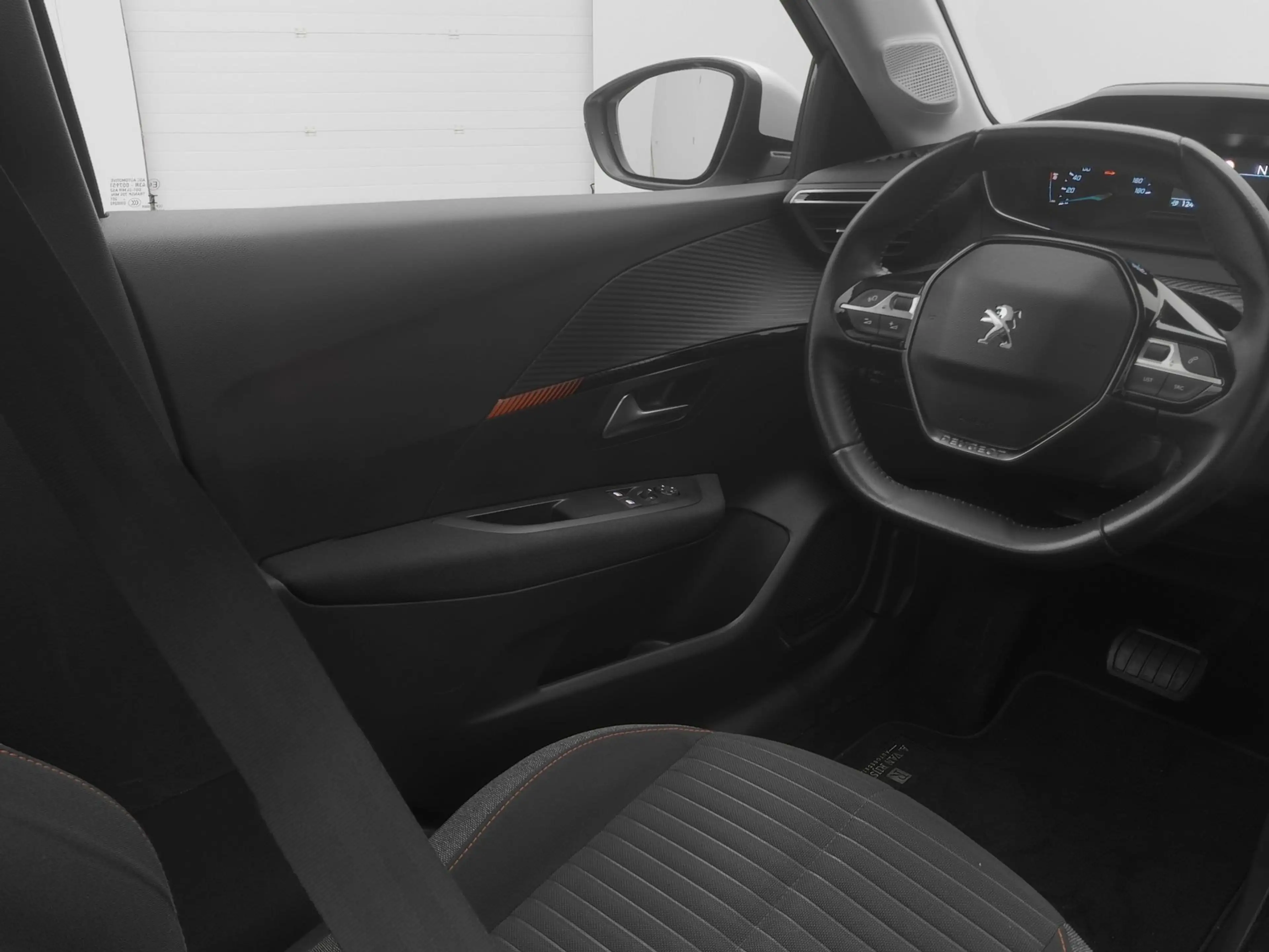 Peugeot e-208 EV  Active 50 kWh | NAVI | CARPLAY — photo 12