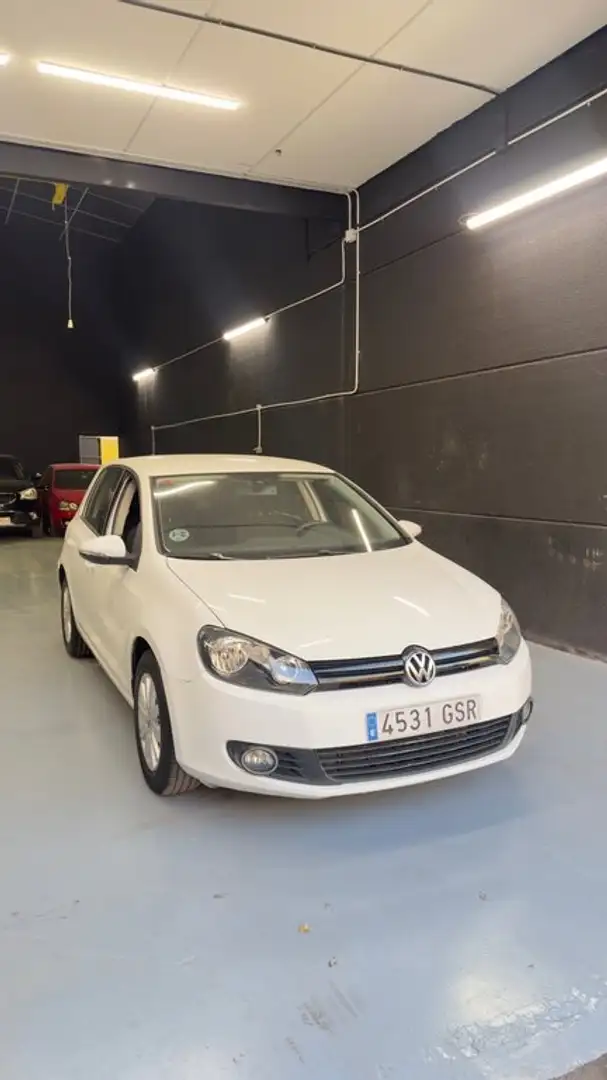 Volkswagen Golf VI 1.6 TDI 105cv DPF Advance Blanco - 2