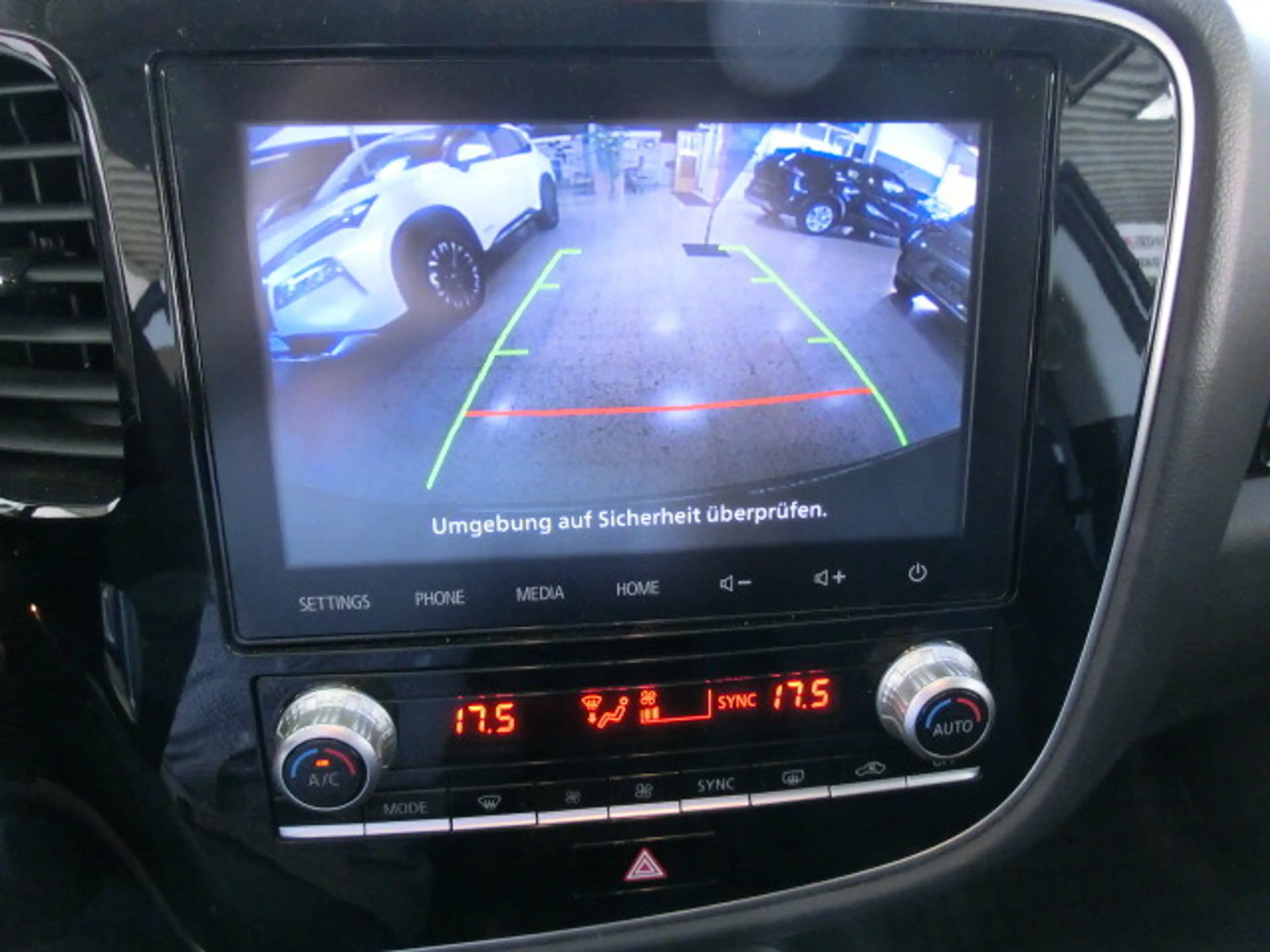 Mitsubishi Outlander 2.0 MIVEC (EURO 6d-TEMP) Invite 40 2WD — photo 9