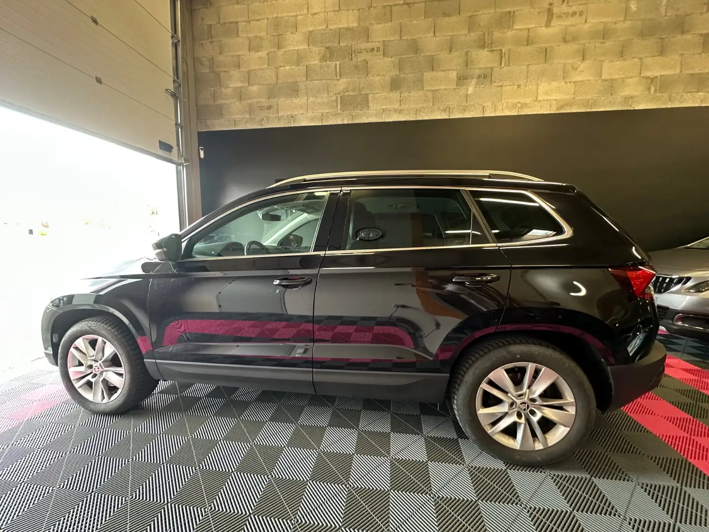 Skoda Karoq Style Fekete - 2