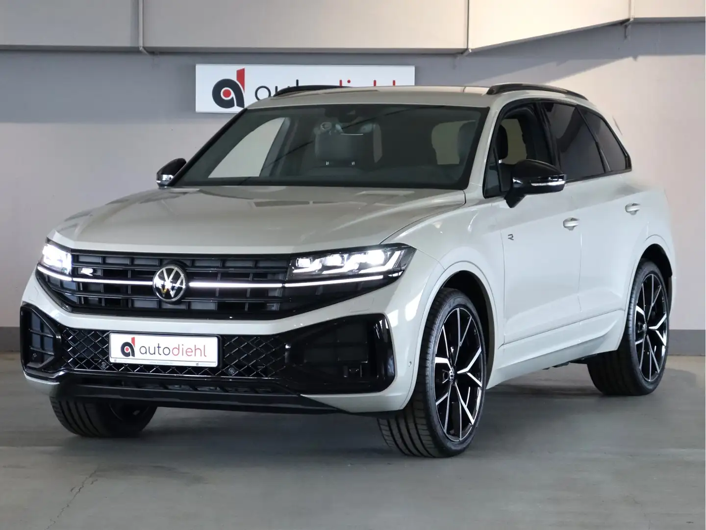 Volkswagen Touareg 3.0 TDI 4M R-Line*Standhzg. Beige - 2