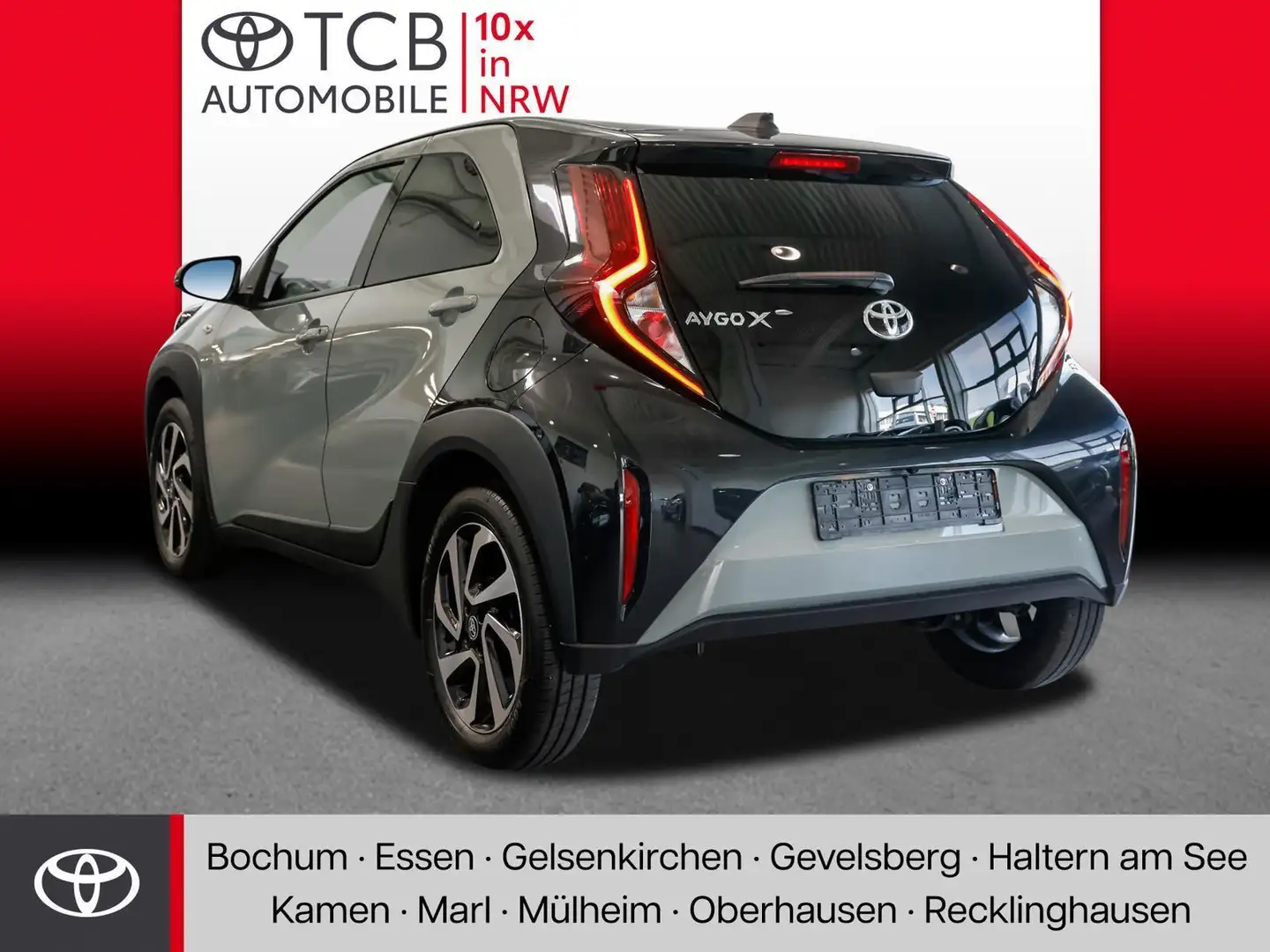 Toyota Aygo X 1.0 VVT-i Team D *CARPLAY*SITZHEIZUNG* Vert - 2