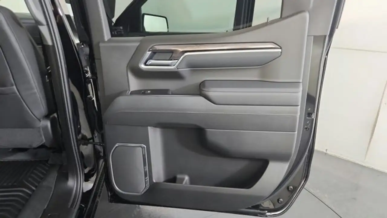 Chevrolet Silverado 1500 снимка Chevrolet Silverado 1500