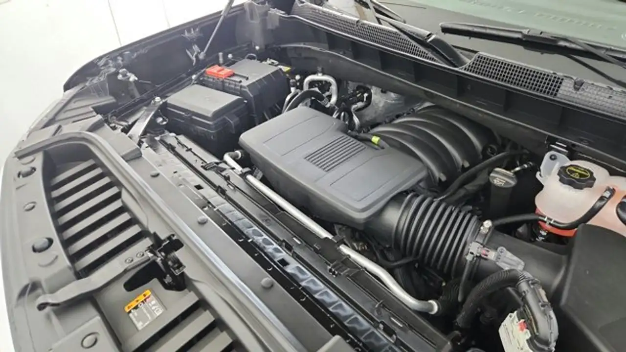 Chevrolet Silverado 1500 снимка Chevrolet Silverado 1500