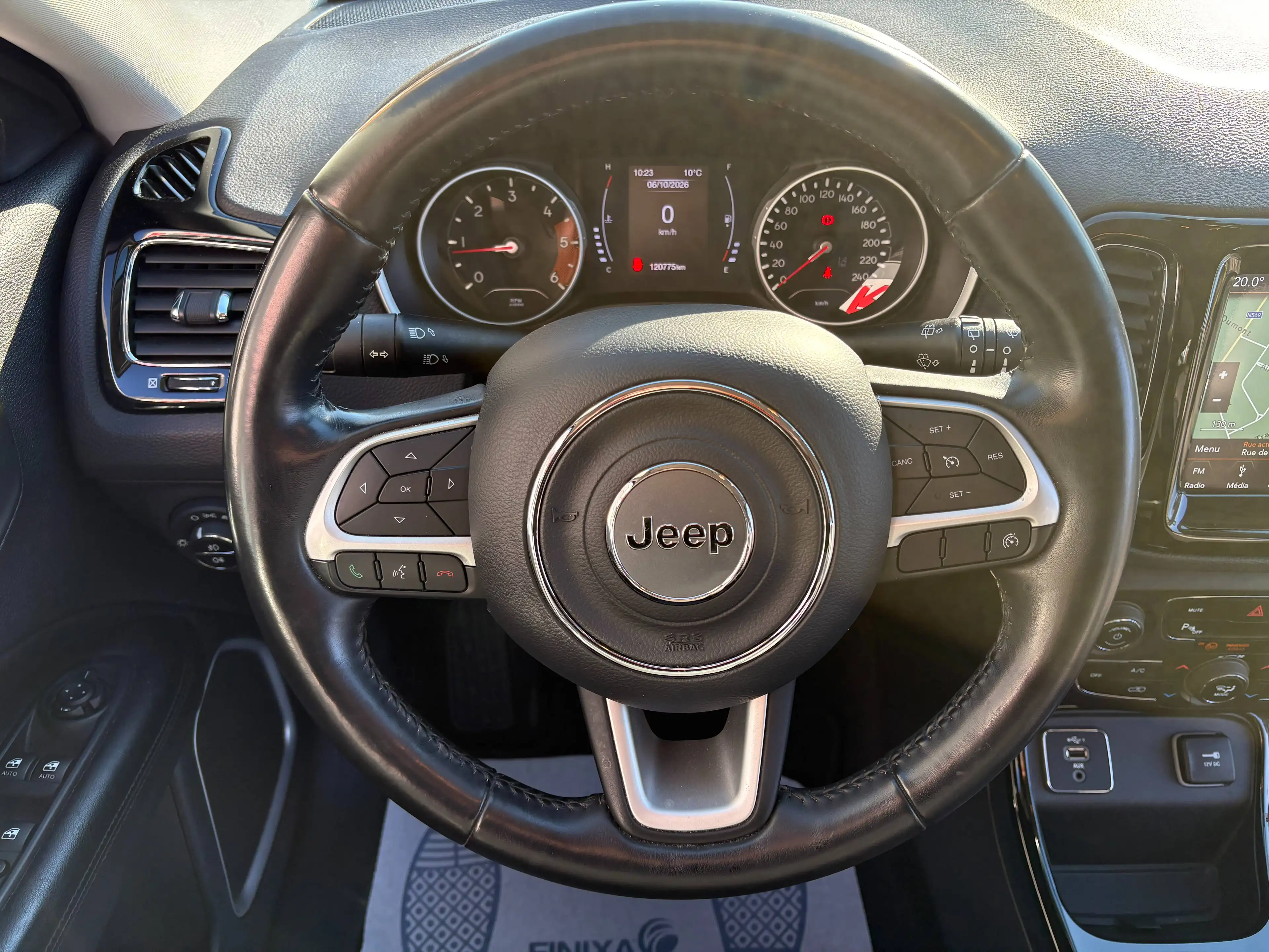 Jeep Compass 1.6 MJD 1er MAIN 120CV CAMERA GPS GARANTIE — photo 12