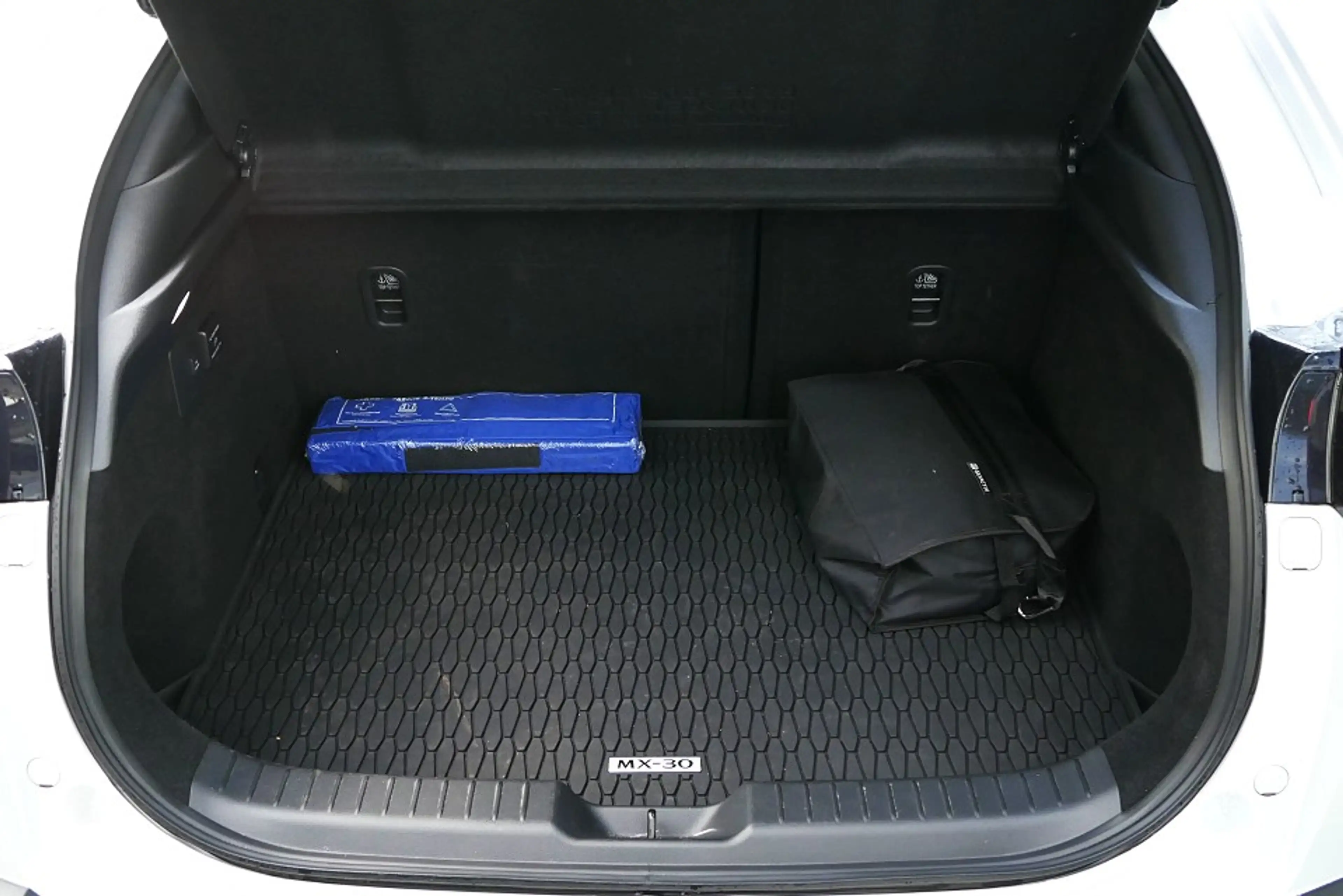 Mazda MX-30 e-SKYACTIV R-EV Makoto Premium GSD — photo 9