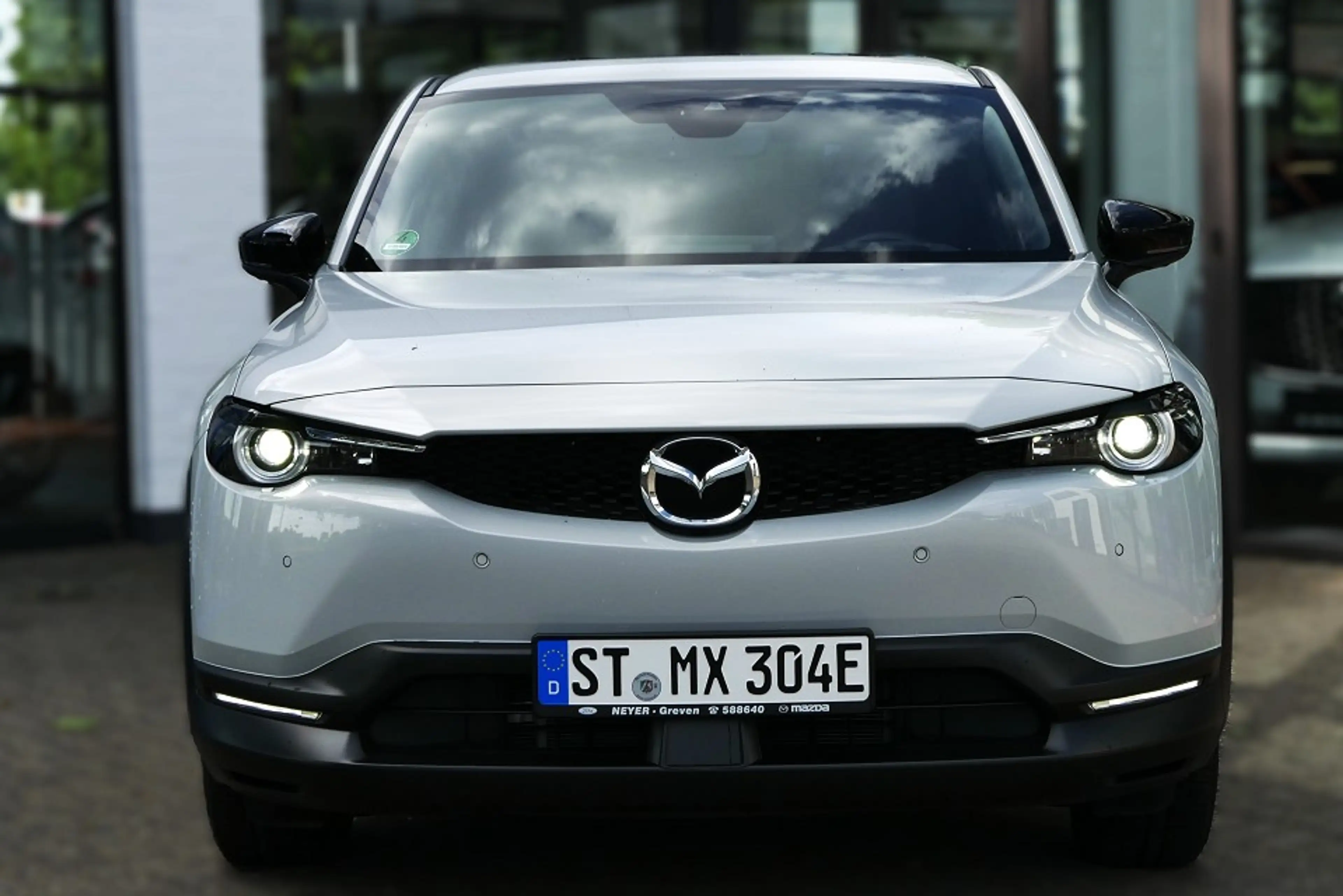 Mazda MX-30 e-SKYACTIV R-EV Makoto Premium GSD — photo 2