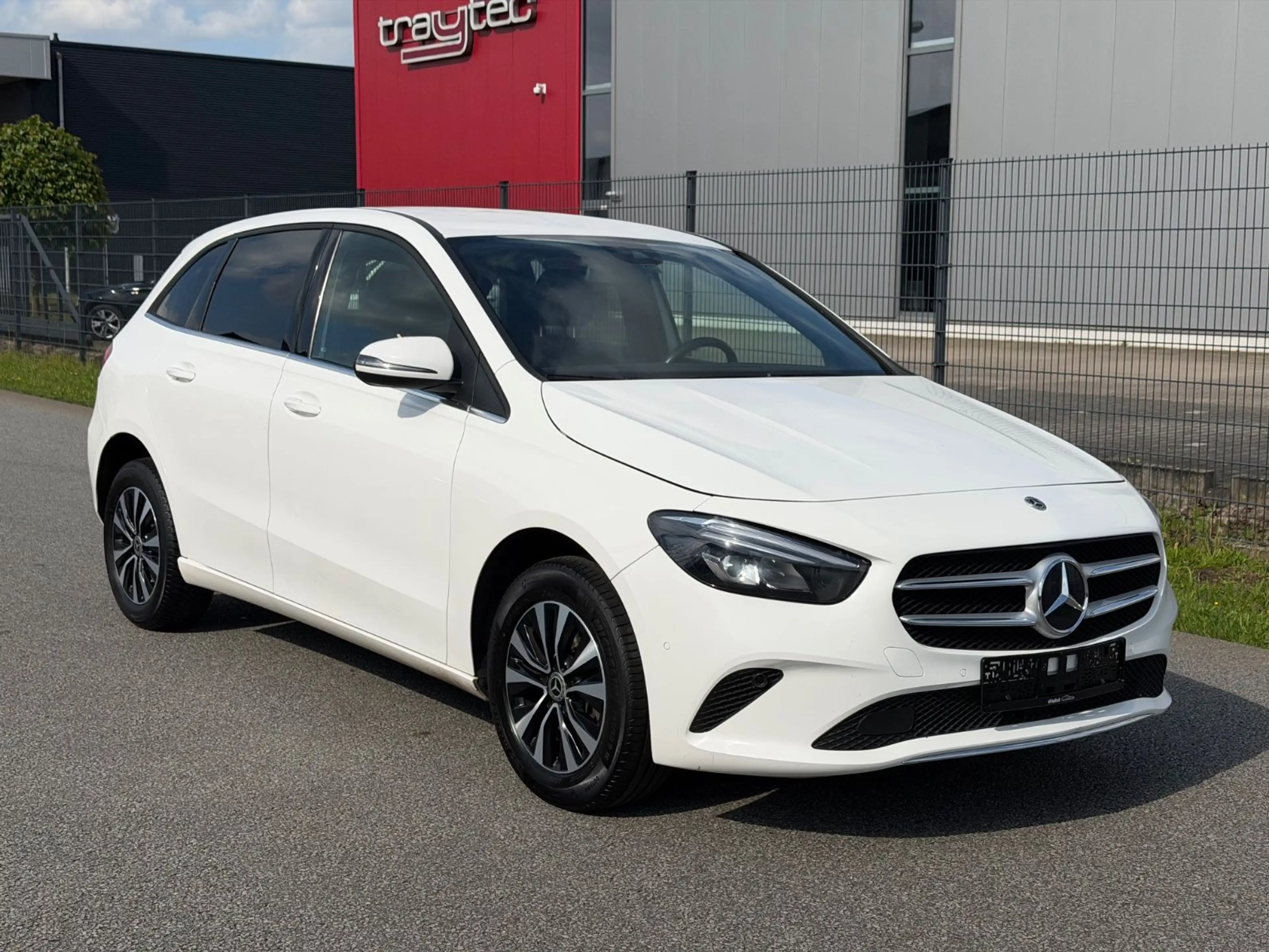 Mercedes-Benz B 200 B200d Automatik Widescreen Leder Kamera — photo 2