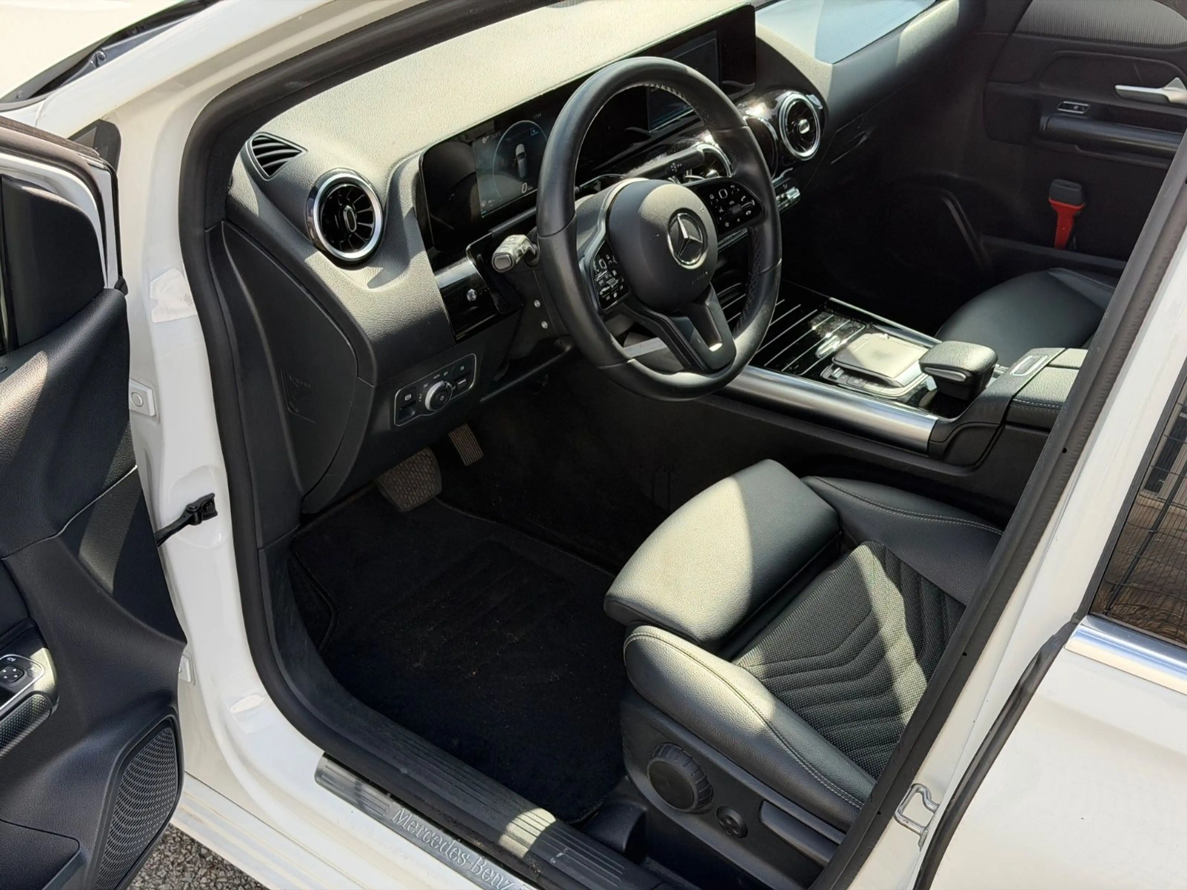 Mercedes-Benz B 200 B200d Automatik Widescreen Leder Kamera — photo 6