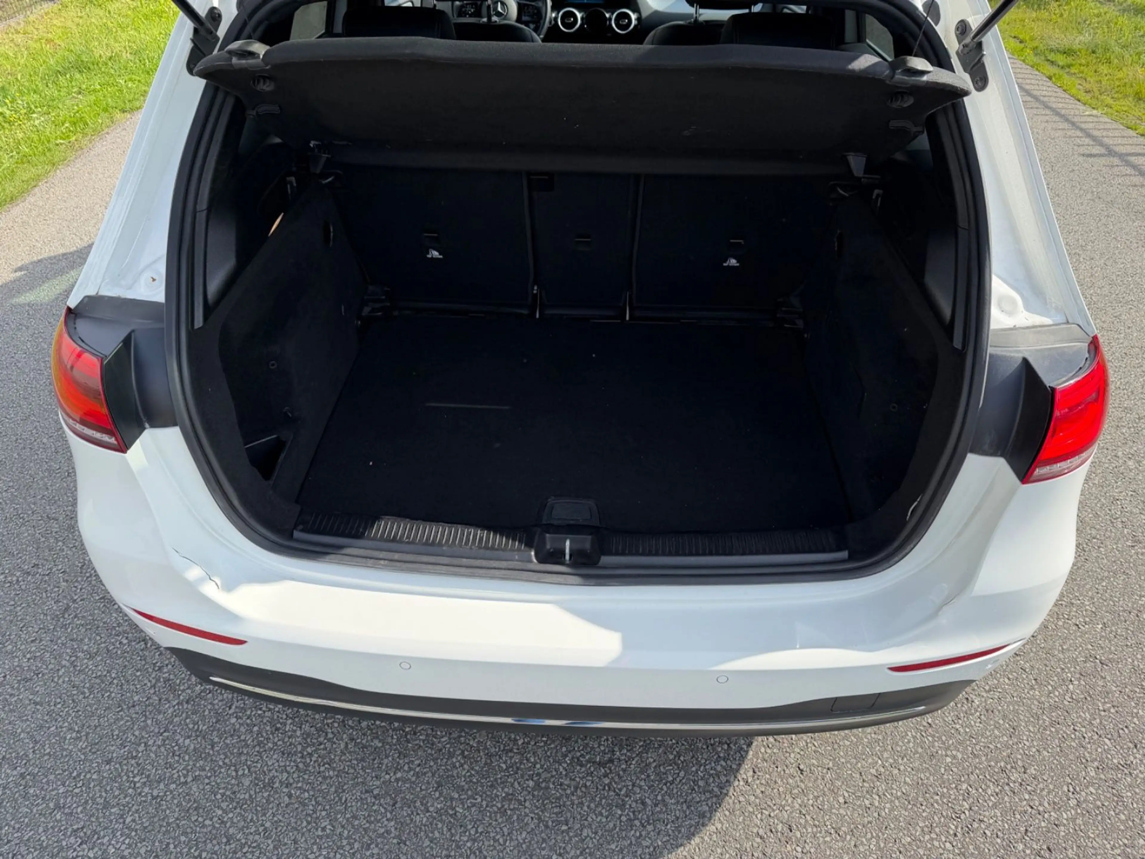 Mercedes-Benz B 200 B200d Automatik Widescreen Leder Kamera — photo 11